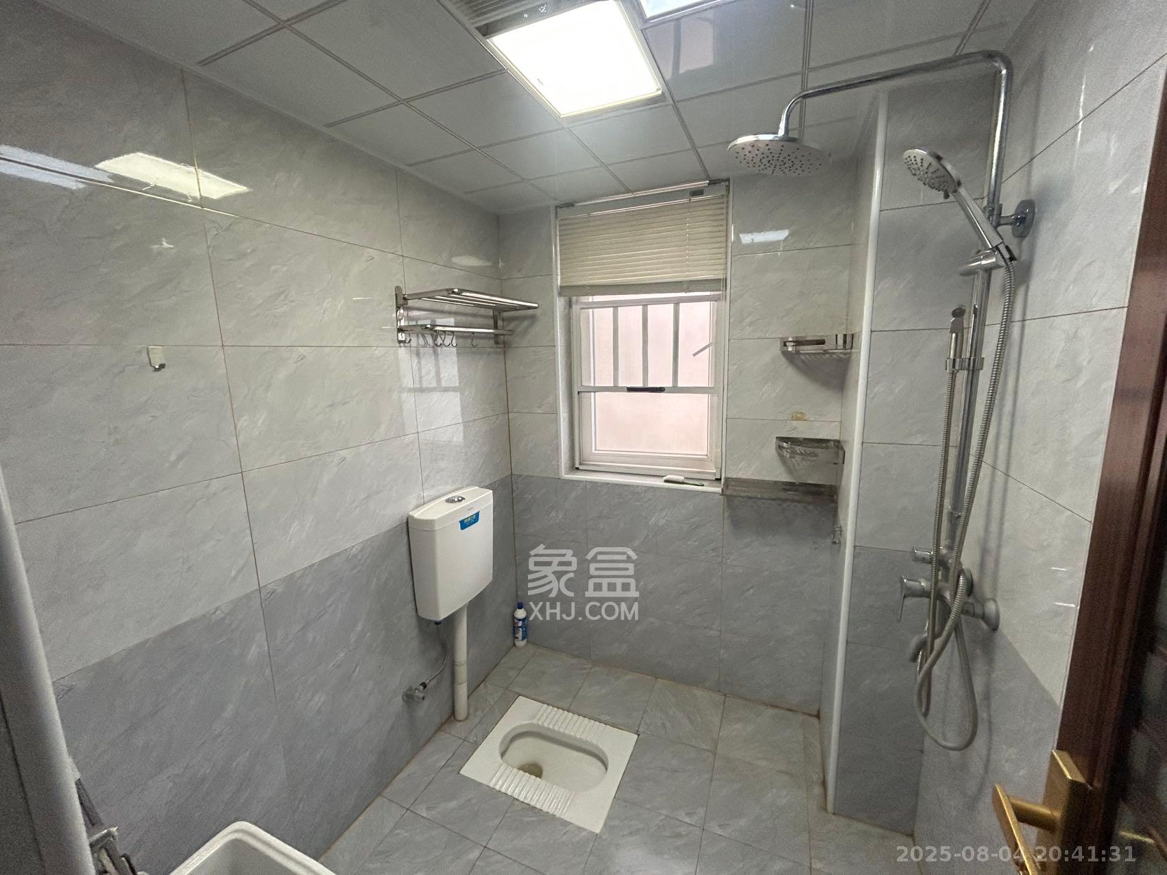 哈佛小镇(五矿哈佛小镇) 3室2厅1卫 2050.0元/月 哈佛小镇(五矿哈佛小镇) 3室2厅1卫 2050.0元/月室内图