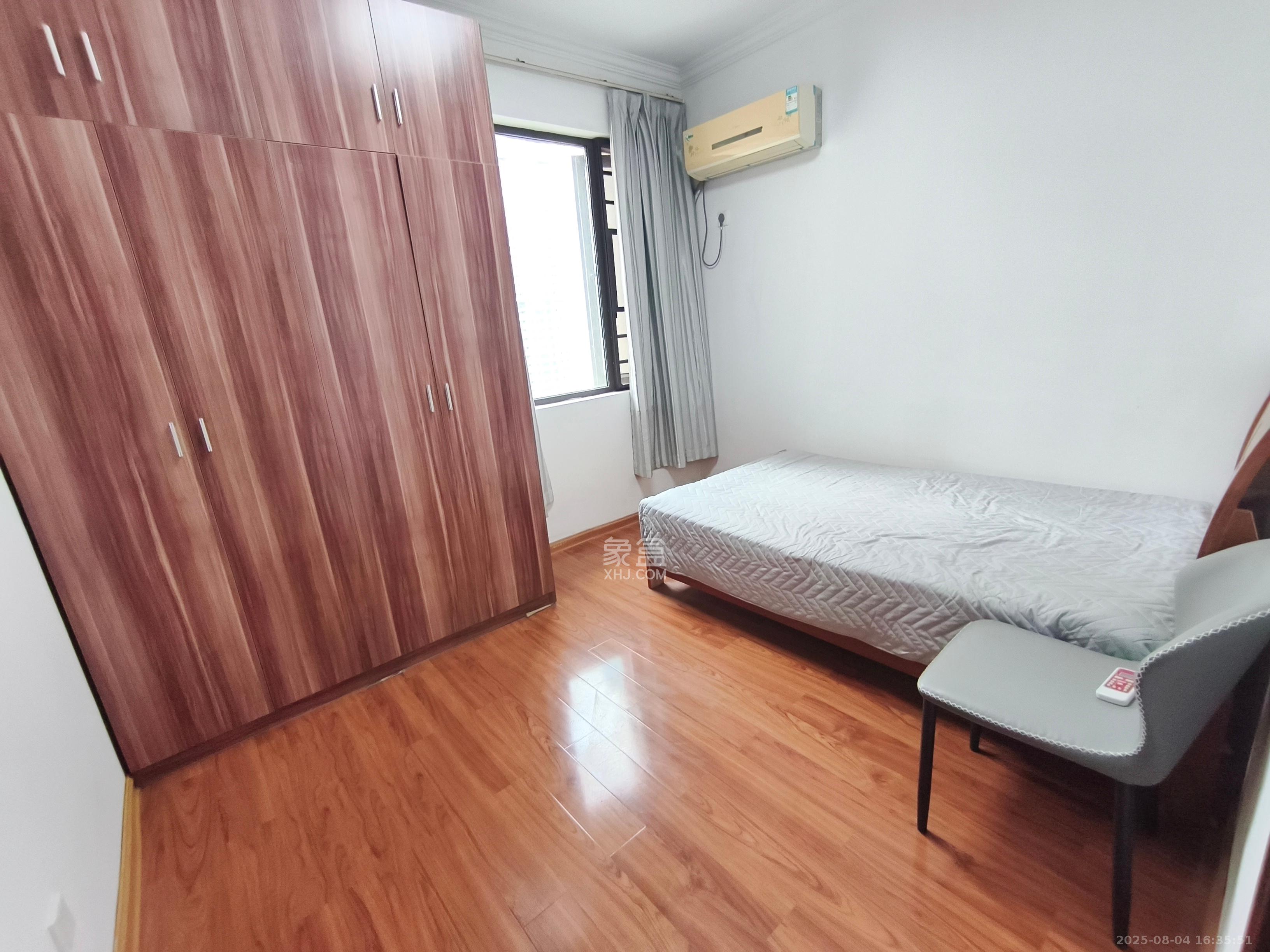 旭辉藏郡(藏郡、旭湘华府) 3室2厅1卫 2400.0元/月 旭辉藏郡(藏郡、旭湘华府) 3室2厅1卫 2400.0元/月室内图