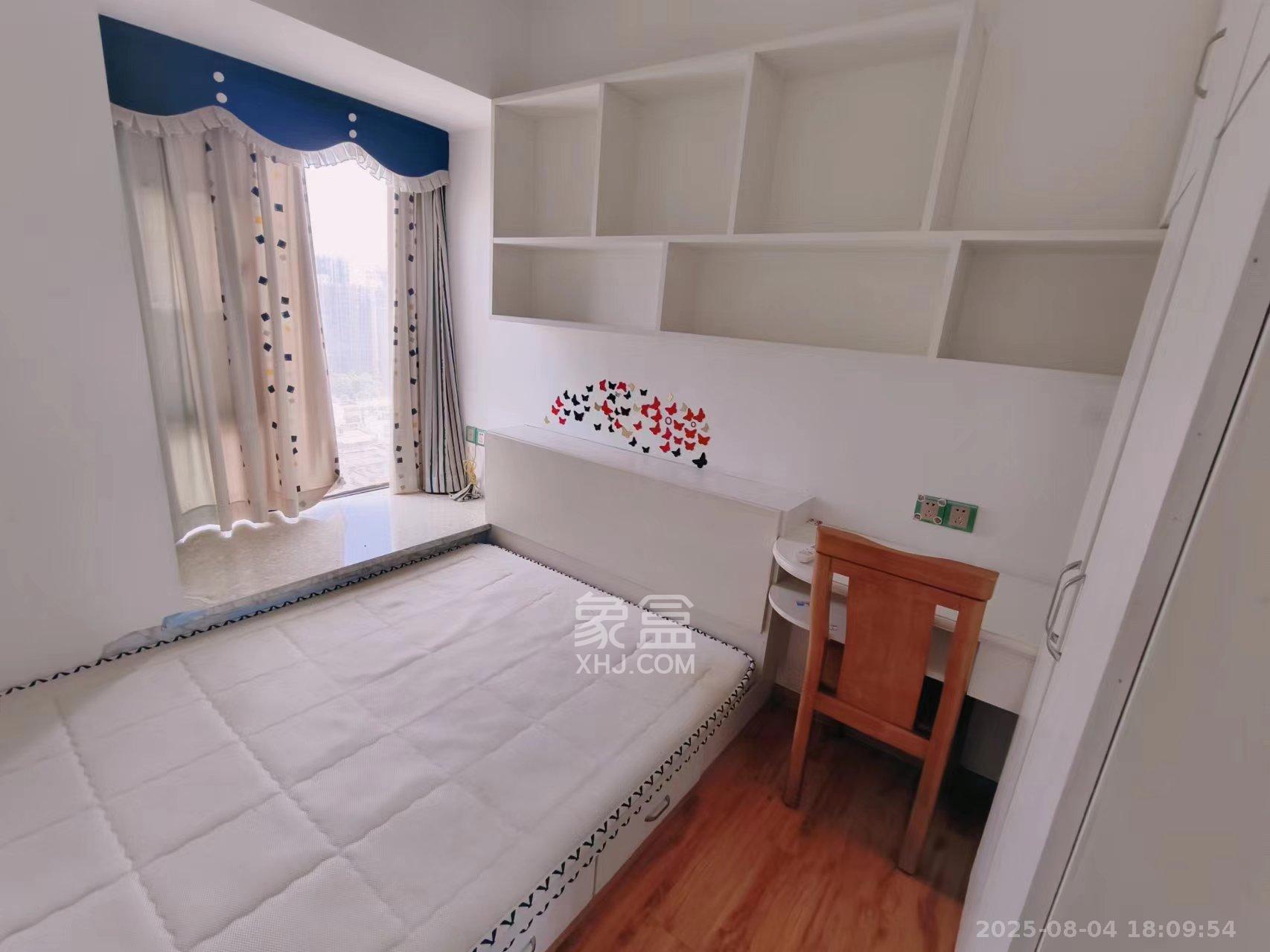 蓝山郡  3室2厅1卫    2400.0元/月室内图