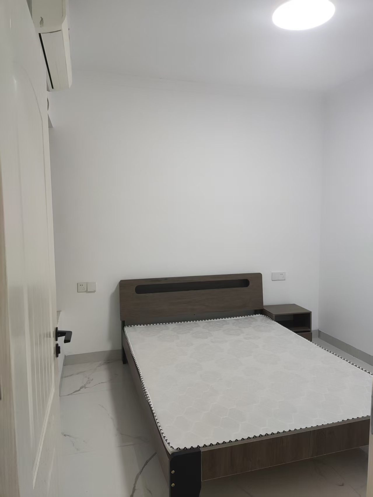 西合路(红湘段)安置房 3室2厅1卫 2000.0元/月 西合路(红湘段)安置房 3室2厅1卫 2000.0元/月室内图