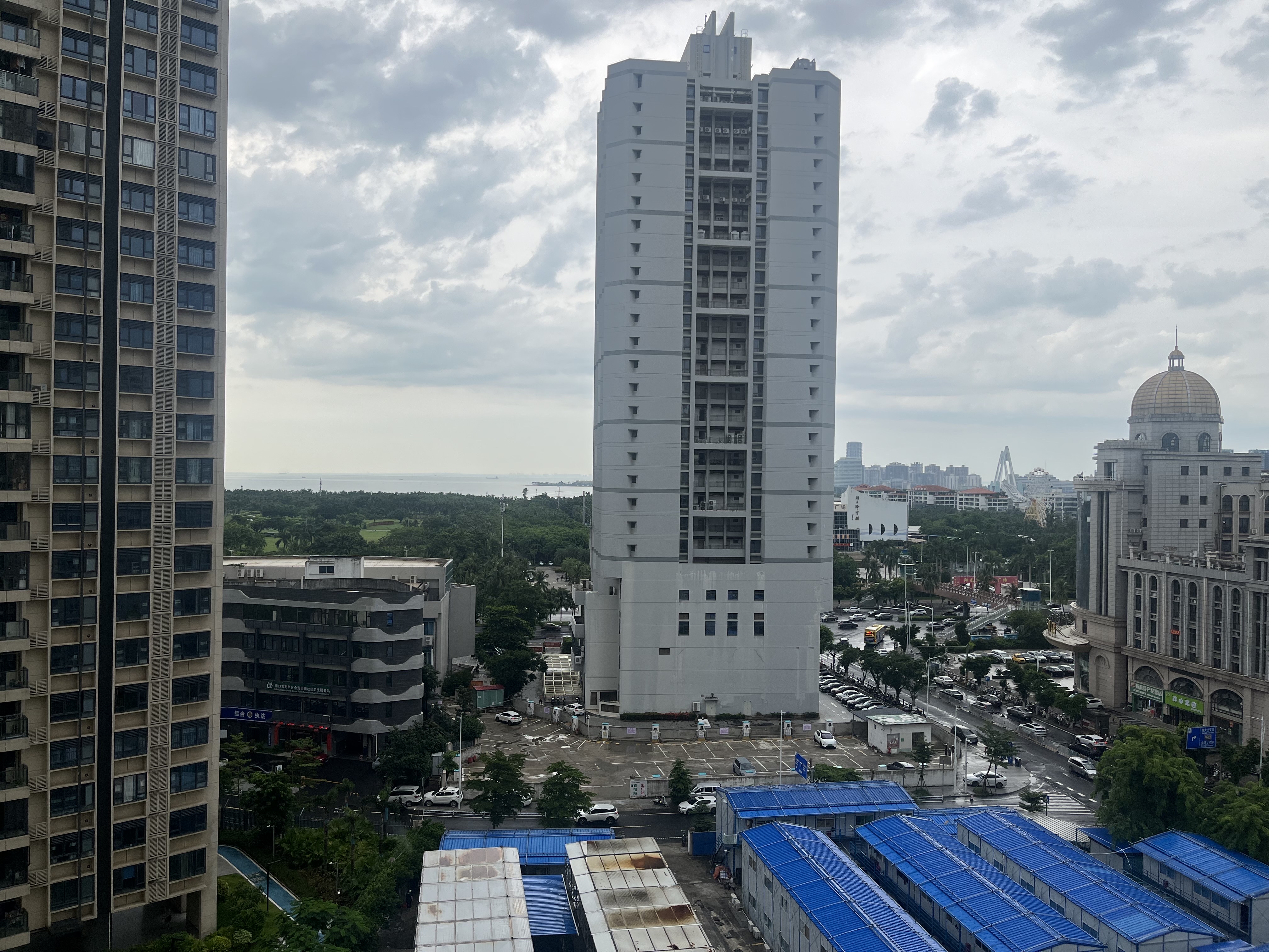 华润中心二期东悦府 4室2厅3卫 620.0万 华润中心二期东悦府 4室2厅3卫 620.0万客厅