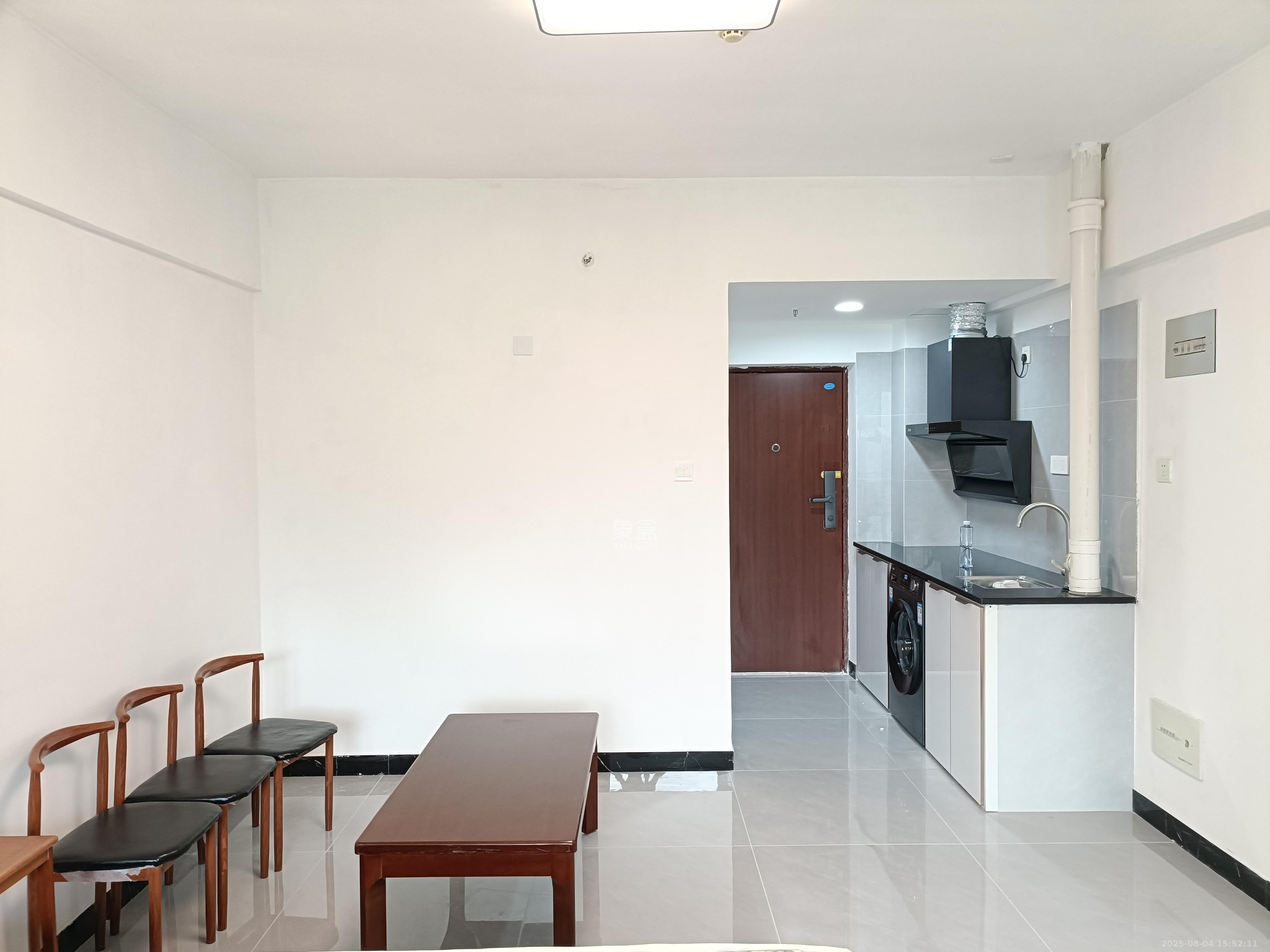 观园国际公寓  1室1厅1卫    1700.0元/月 观园国际公寓  1室1厅1卫    1700.0元/月室内图