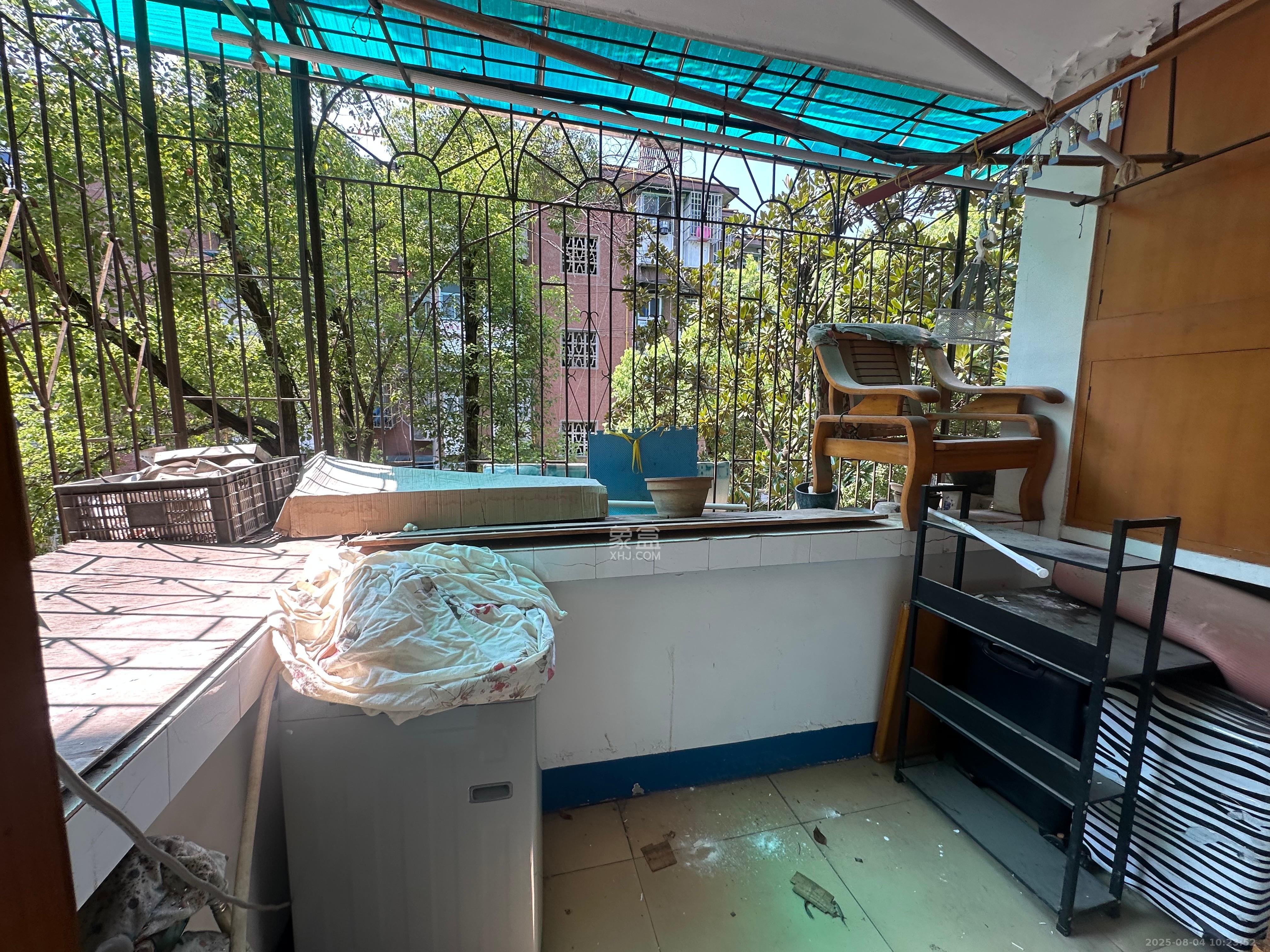 赤岗小区(一二三片) 3室2厅1卫 1800.0元/月 赤岗小区(一二三片) 3室2厅1卫 1800.0元/月室内图