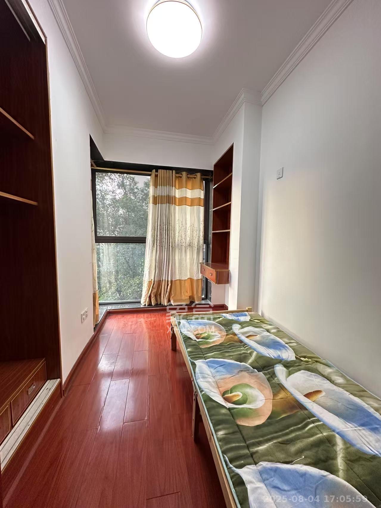 海洋半岛(月珑湾) 3室2厅1卫 2200.0元/月 海洋半岛(月珑湾) 3室2厅1卫 2200.0元/月室内图