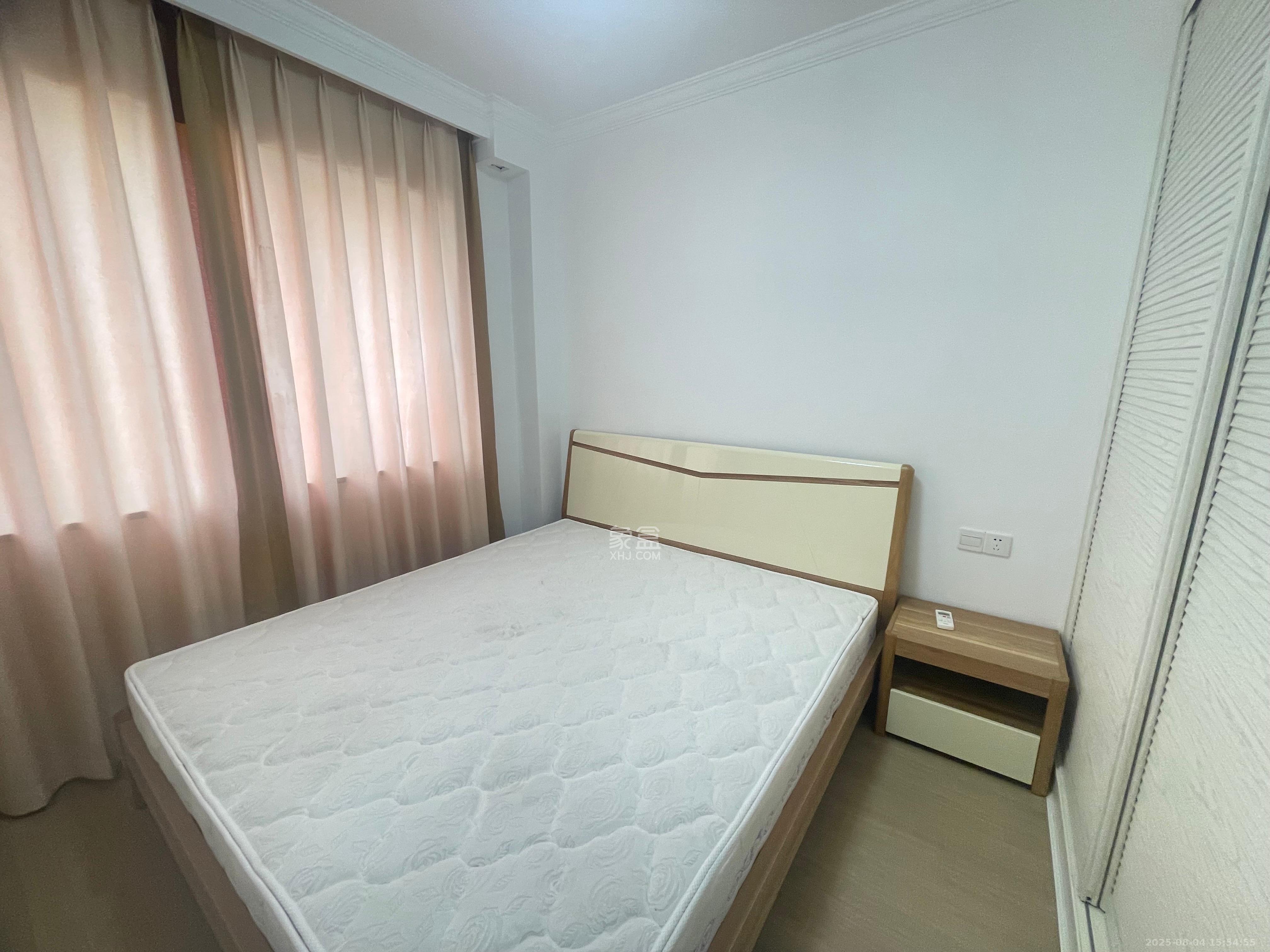 奥克斯缔壹城  3室2厅2卫   3150.00元/月室内图