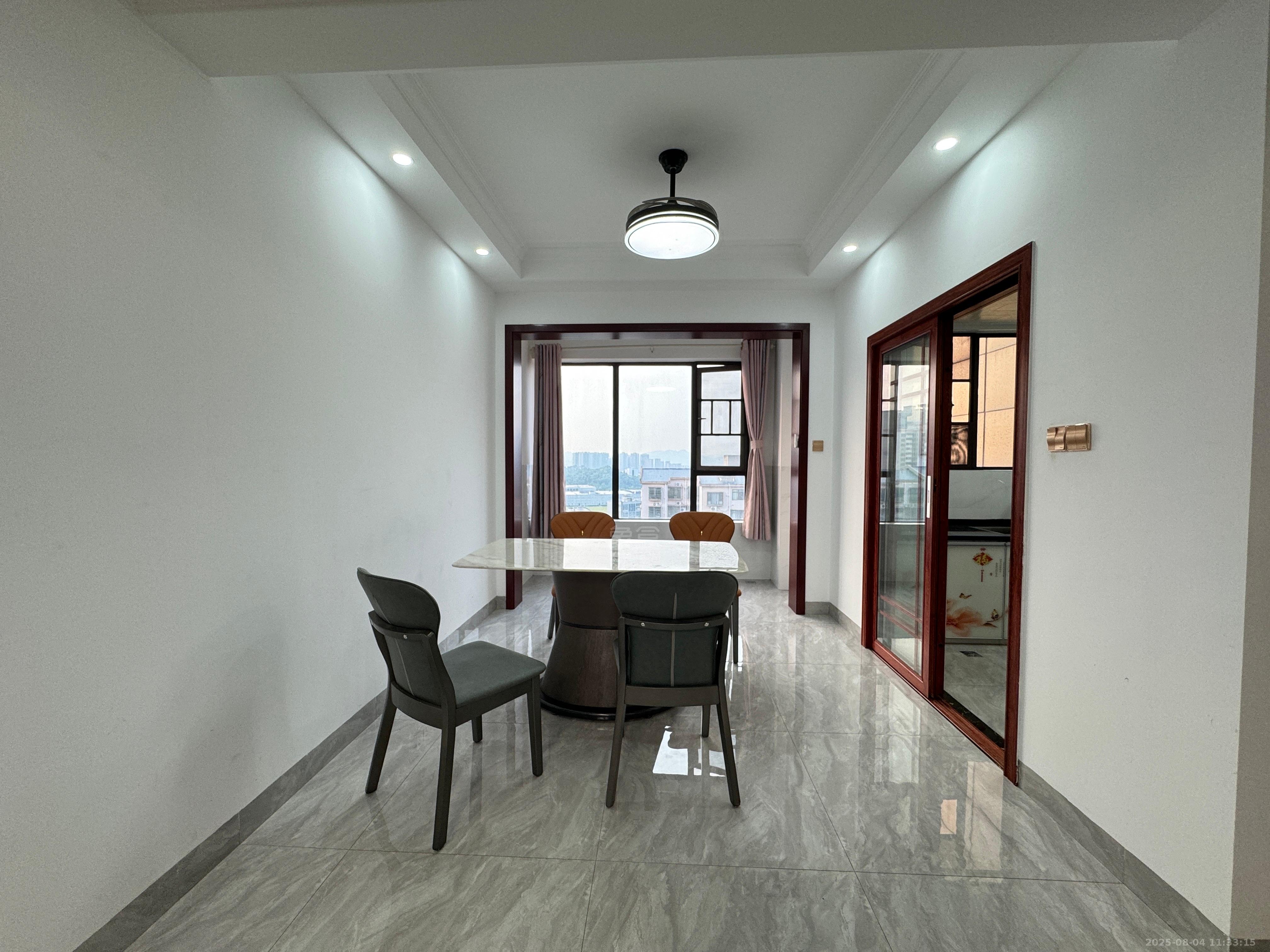 慧谷阳光 3室1厅2卫 1800.0元/月 慧谷阳光 3室1厅2卫 1800.0元/月室内图