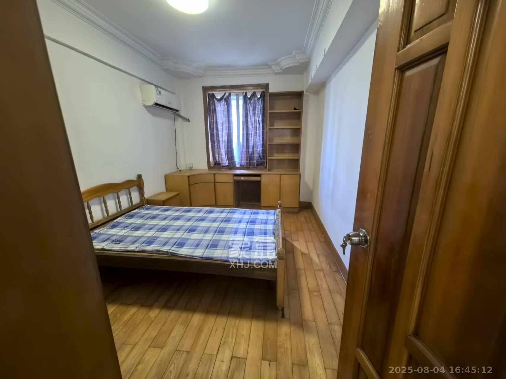 通泰街商居楼 3室2厅1卫 2400.0元/月 通泰街商居楼 3室2厅1卫 2400.0元/月室内图