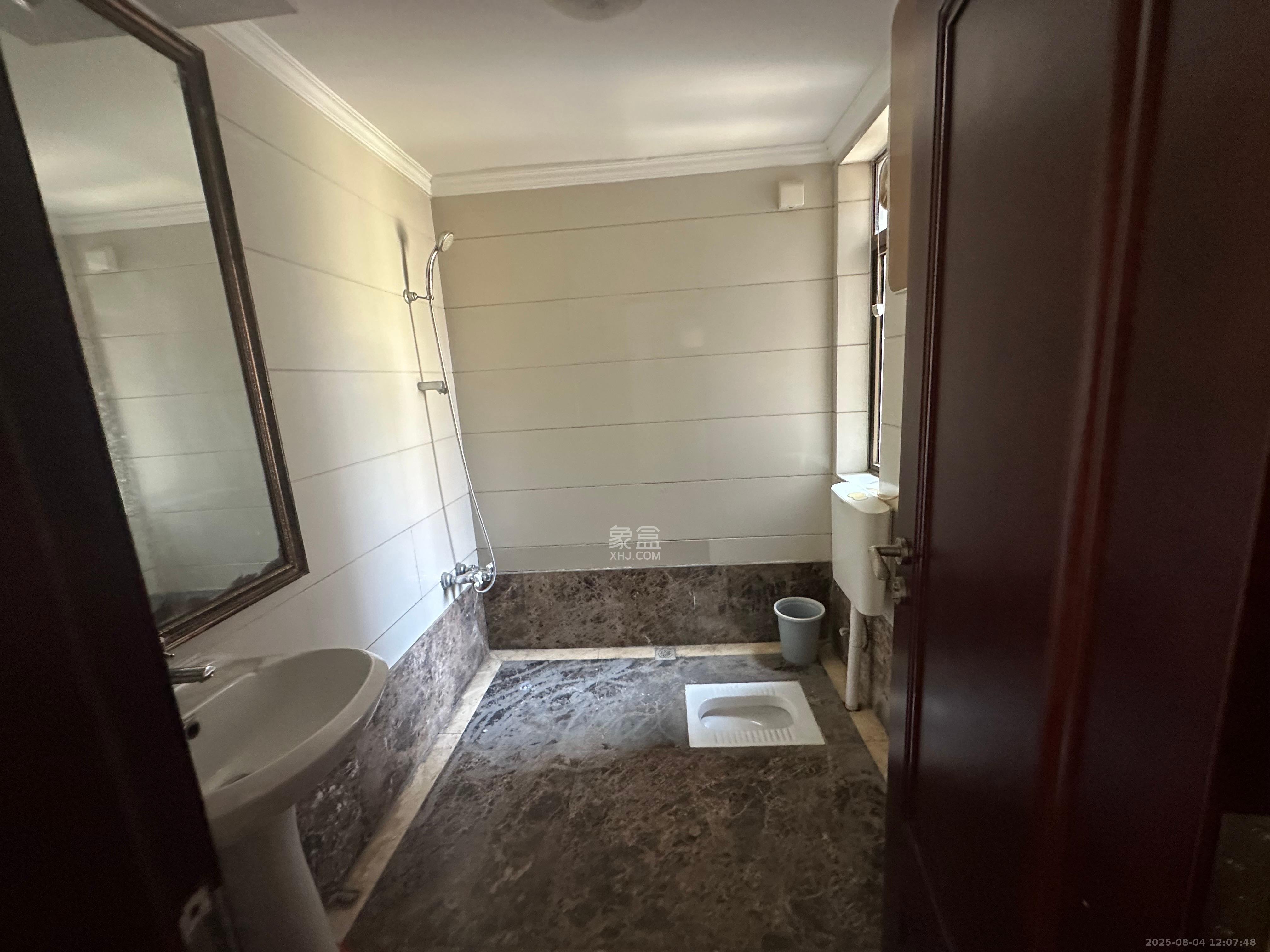 江山帝景雅典  4室2厅2卫    3000.0元/月 江山帝景雅典  4室2厅2卫    3000.0元/月室内图