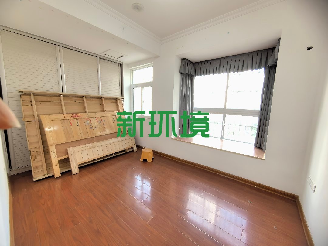 熙城春天  3室2厅1卫   1666.00元/月室内图