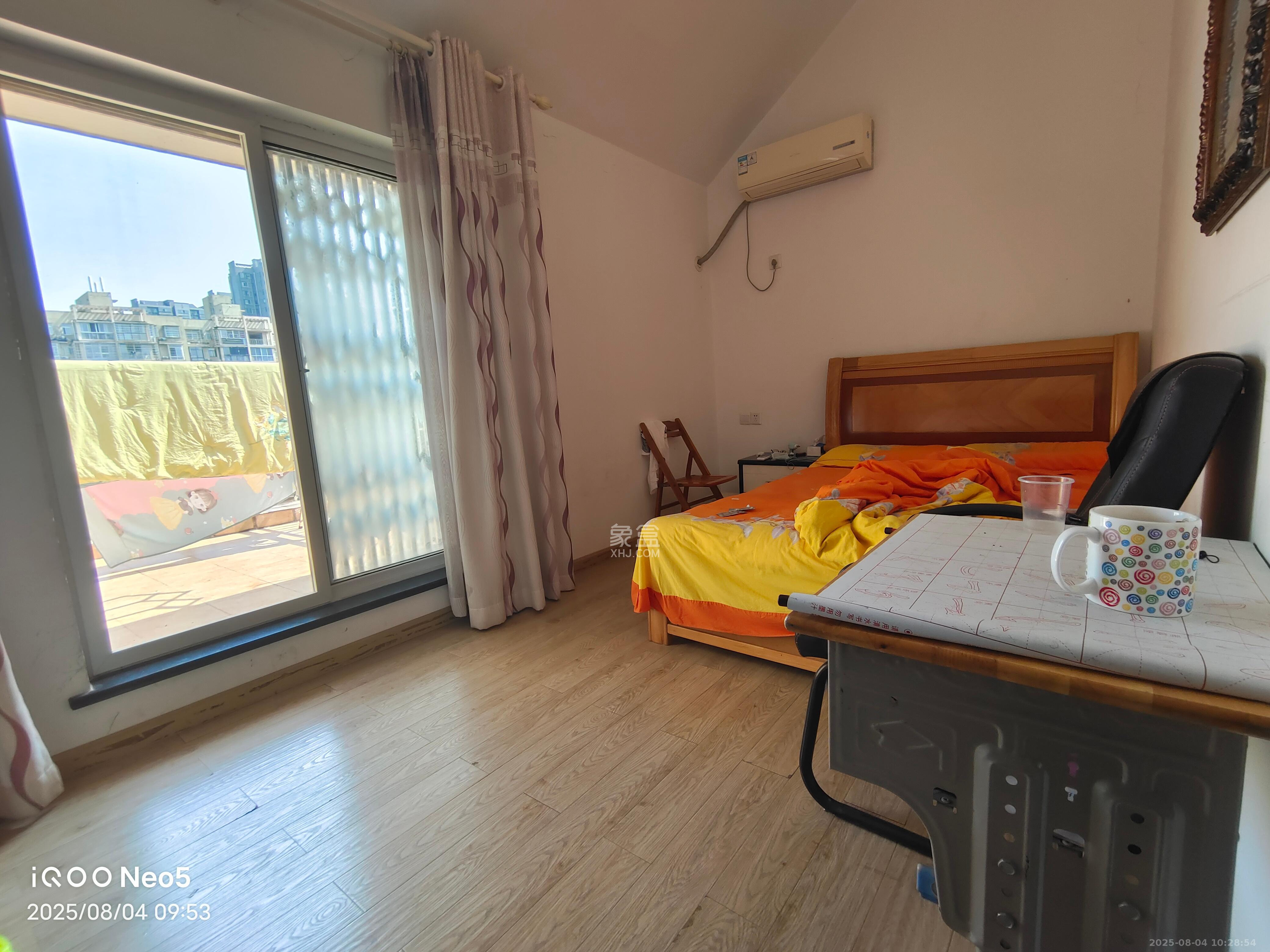 鄱阳小区  6室2厅2卫    2000.0元/月室内图