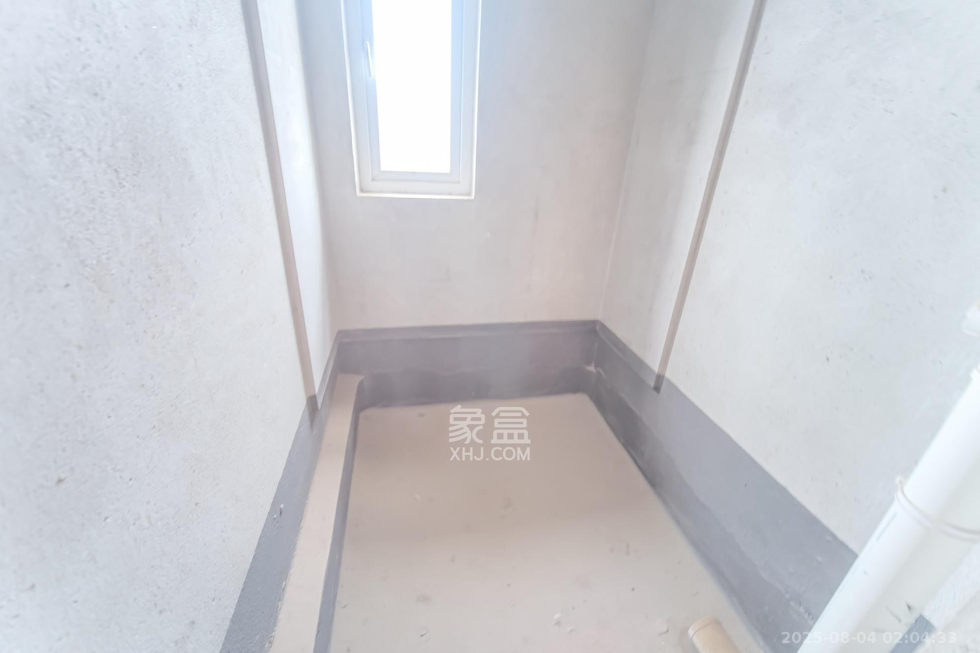 荣盛花语城 3室2厅2卫 72.0万 荣盛花语城 3室2厅2卫 72.0万卫生间