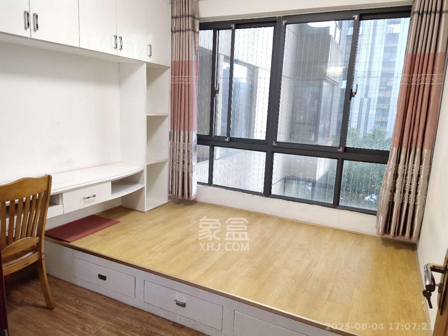 长房时代城 3室2厅1卫 2400.0元/月 长房时代城 3室2厅1卫 2400.0元/月室内图