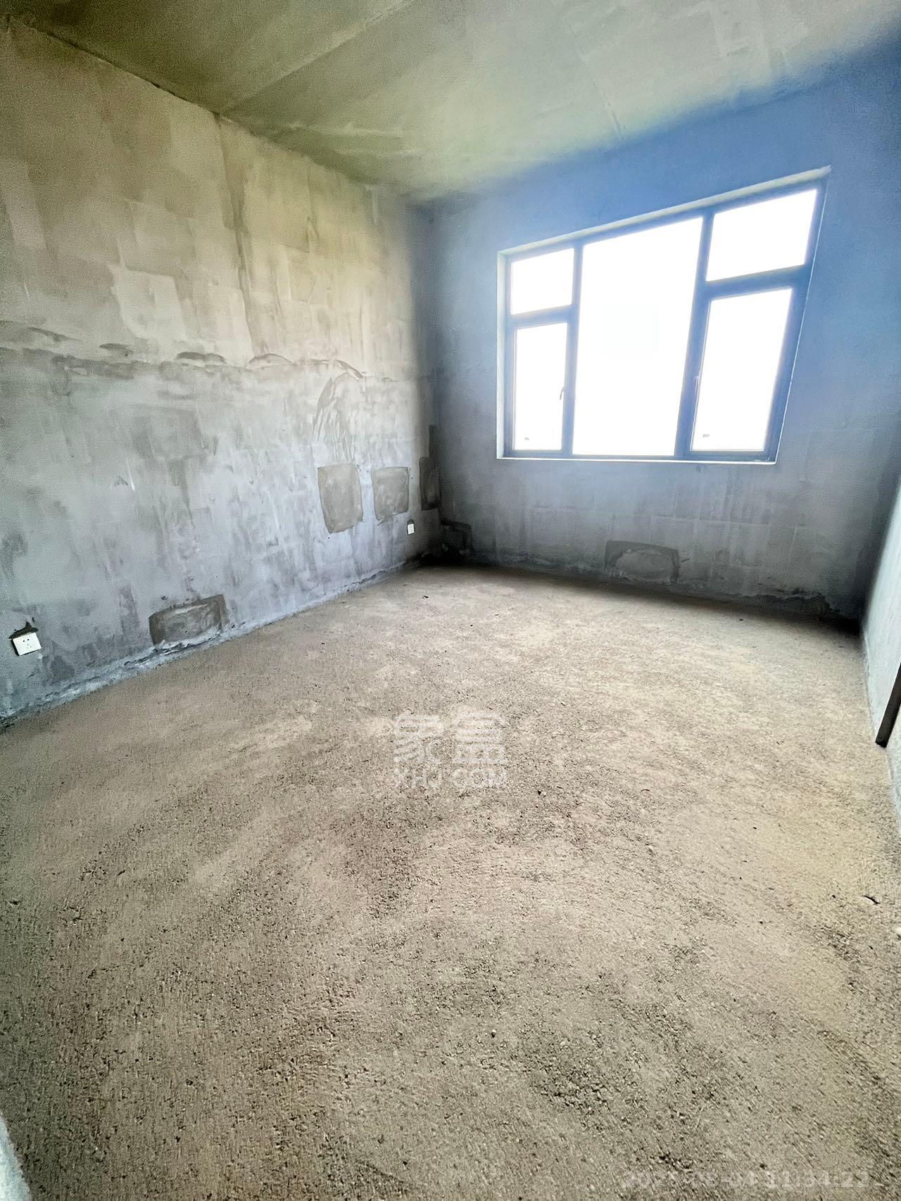 恒生碧水龙庭  4室2厅2卫   1800.00元/月室内图