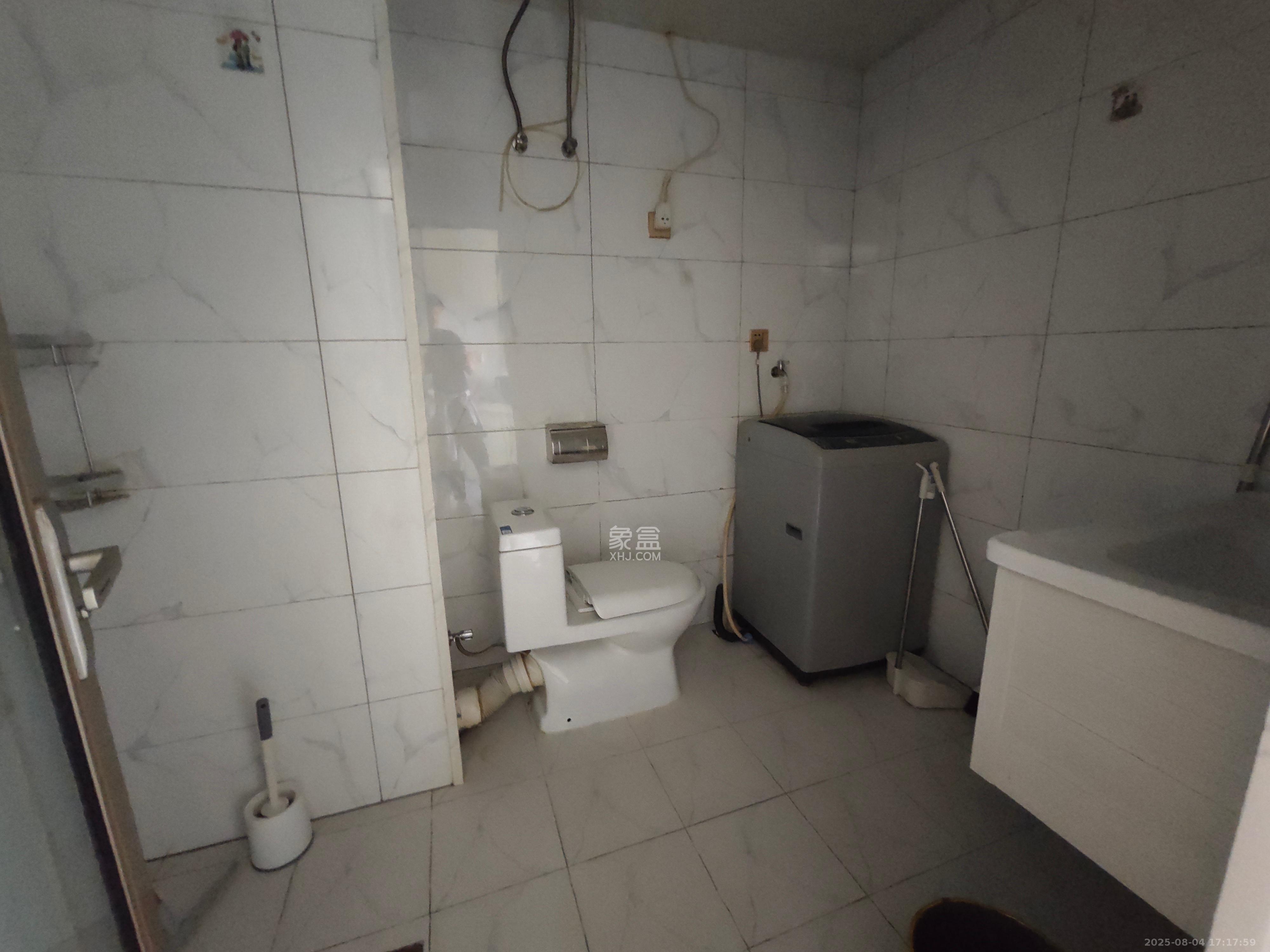 芙蓉万国城MOMA(卓越汇富苑) 1室0厅1卫 1400.0元/月 芙蓉万国城MOMA(卓越汇富苑) 1室0厅1卫 1400.0元/月室内图