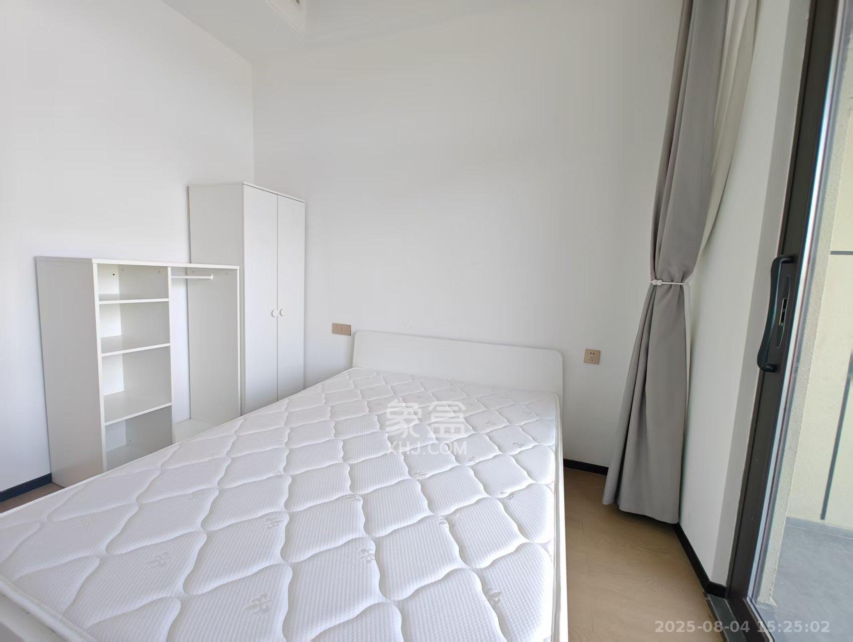 润和湘江天地天悦湾  4室2厅2卫    3200.0元/月 润和湘江天地天悦湾  4室2厅2卫    3200.0元/月室内图