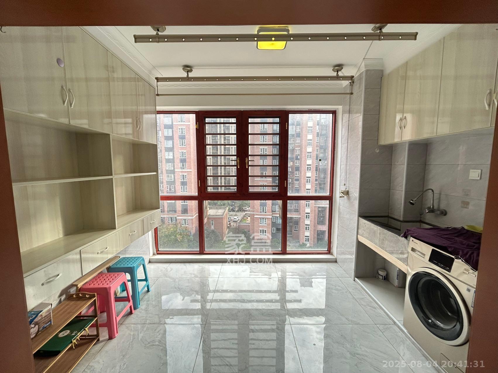 哈佛小镇(五矿哈佛小镇) 3室2厅1卫 2050.0元/月 哈佛小镇(五矿哈佛小镇) 3室2厅1卫 2050.0元/月室内图