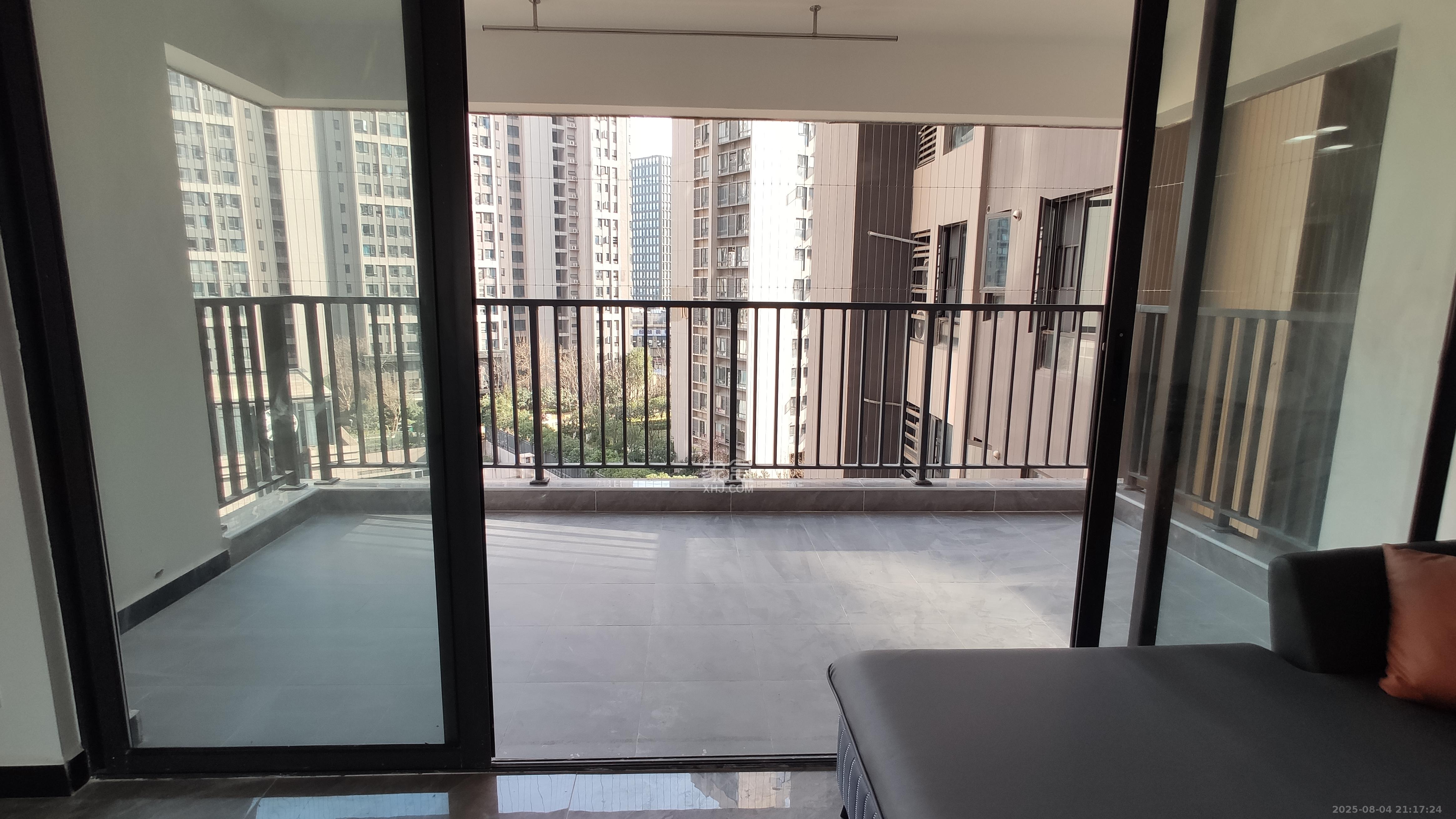 汇金城/嘉华城（二期、三期）  4室2厅1卫    3100.0元/月室内图