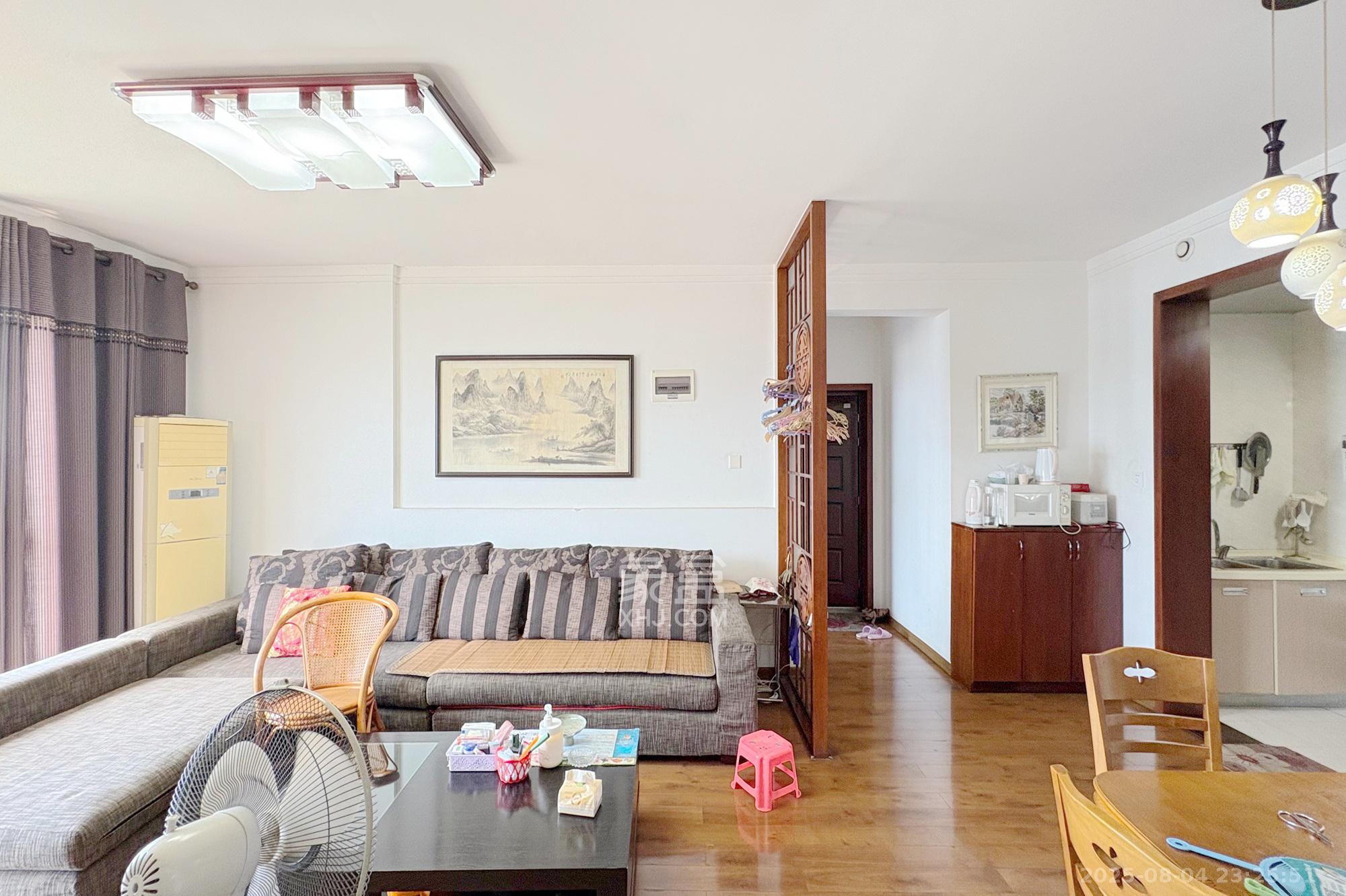 君临国际  3室1厅1卫    155.0万其他