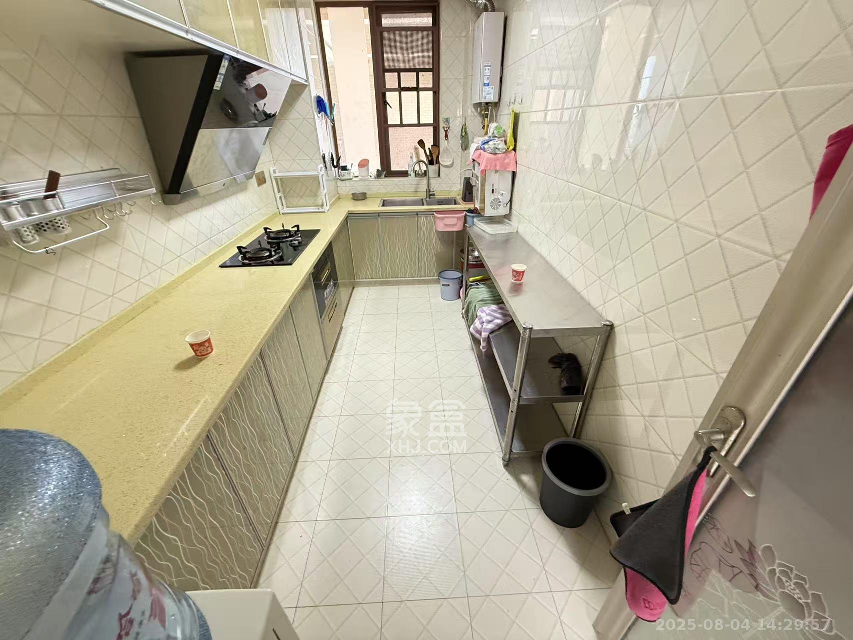 万里时代 3室2厅1卫 2999.0元/月 万里时代 3室2厅1卫 2999.0元/月室内图