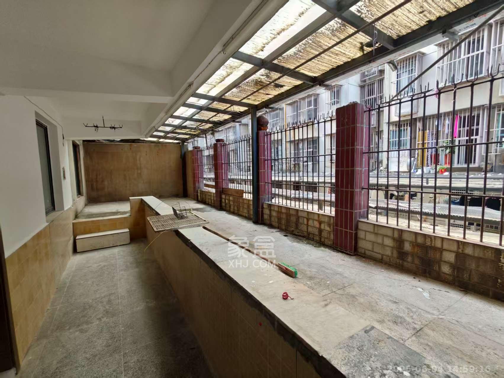 平安楼(蔡锷南路26号) 3室2厅1卫 3000.0元/月 平安楼(蔡锷南路26号) 3室2厅1卫 3000.0元/月室内图