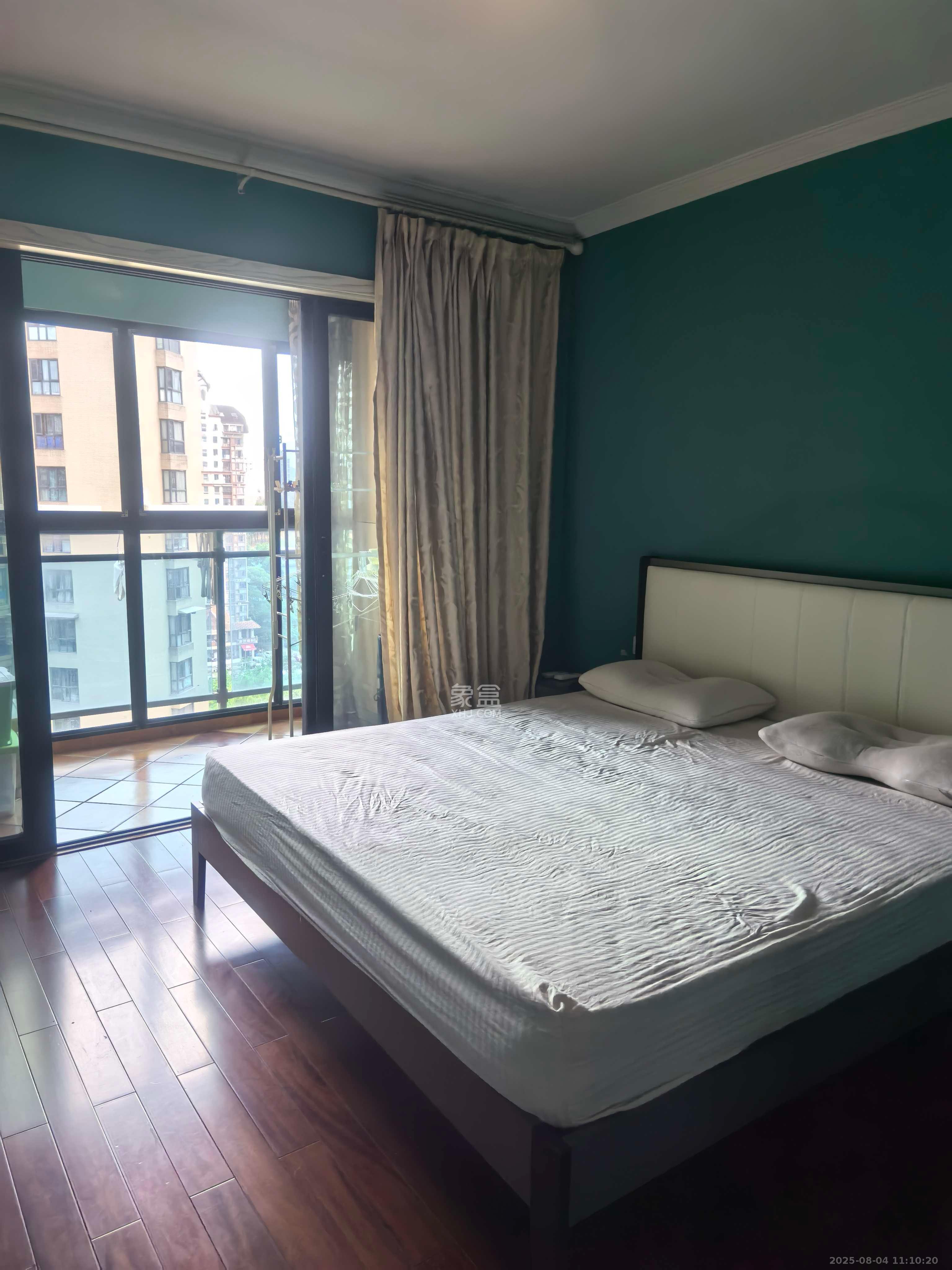 阿普阿布  4室2厅2卫   3500.00元/月室内图