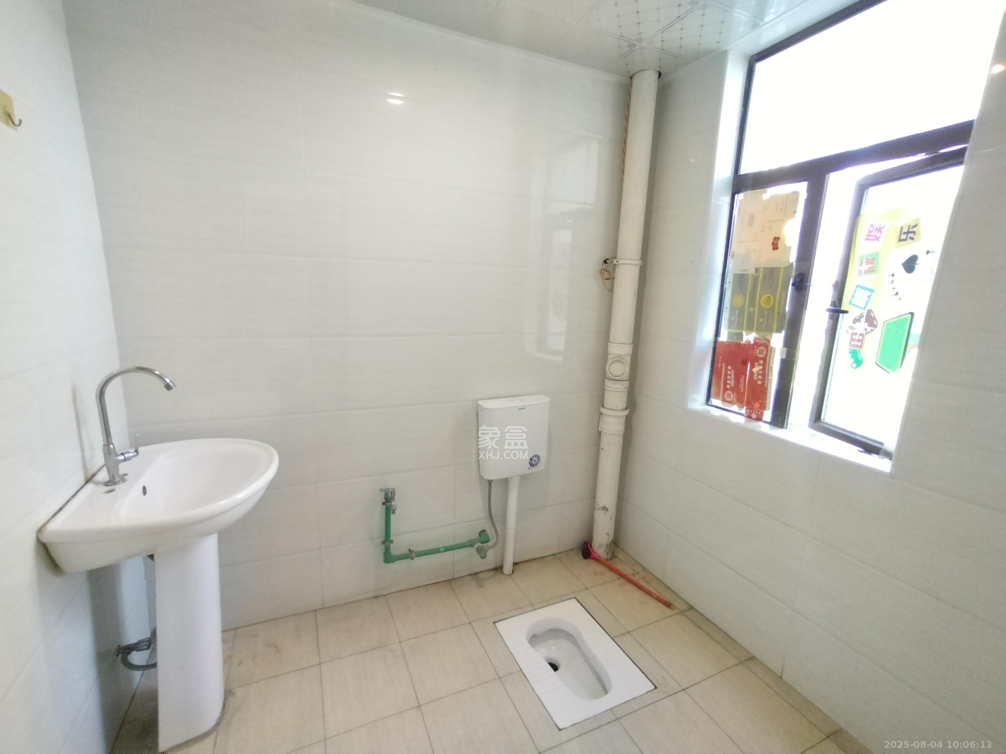 滨江一号(丰泰花园)  5室2厅2卫    3400.0元/月 滨江一号(丰泰花园)  5室2厅2卫    3400.0元/月室内图