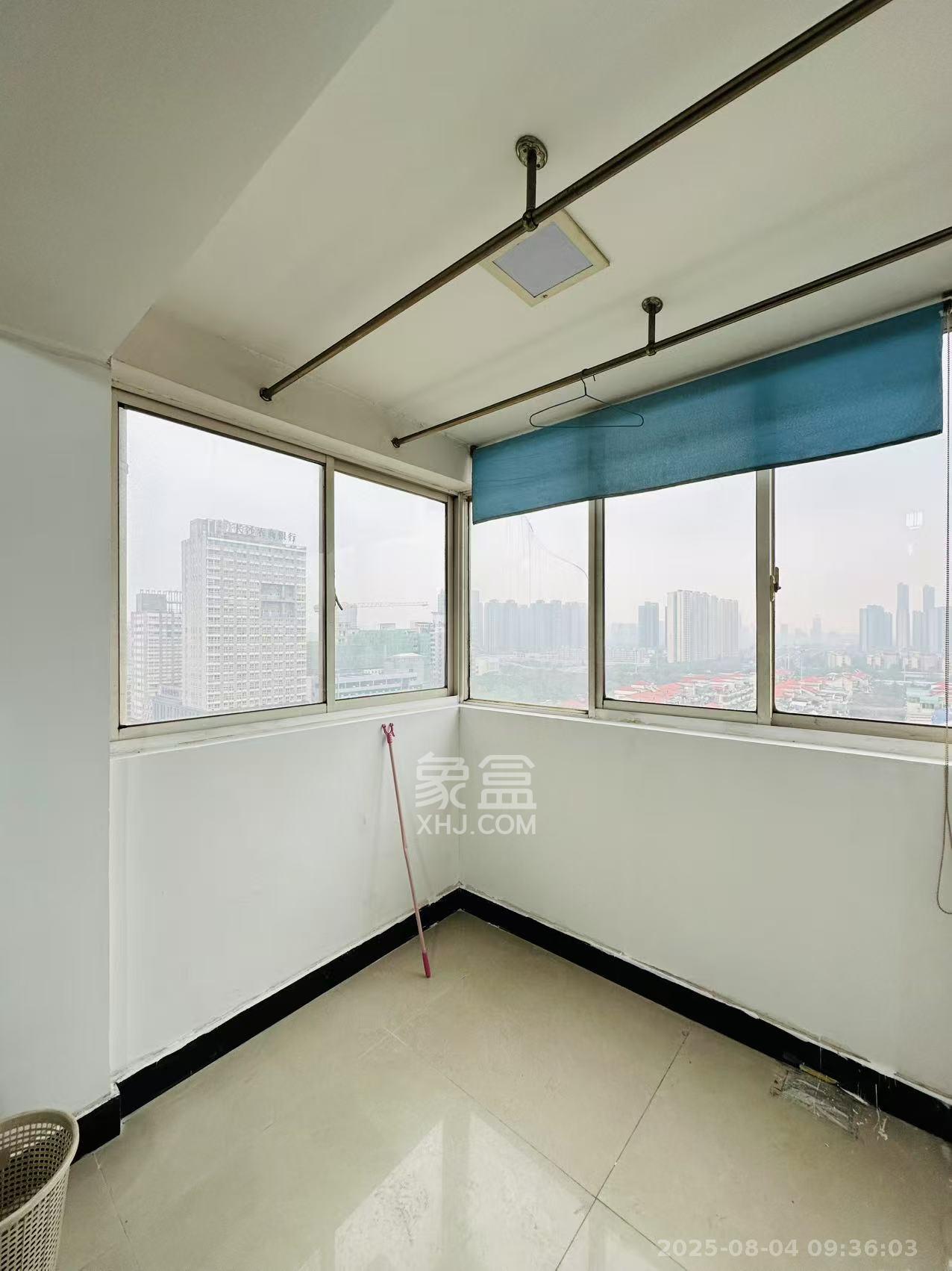 时代先锋  2室2厅1卫    1700.0元/月室内图