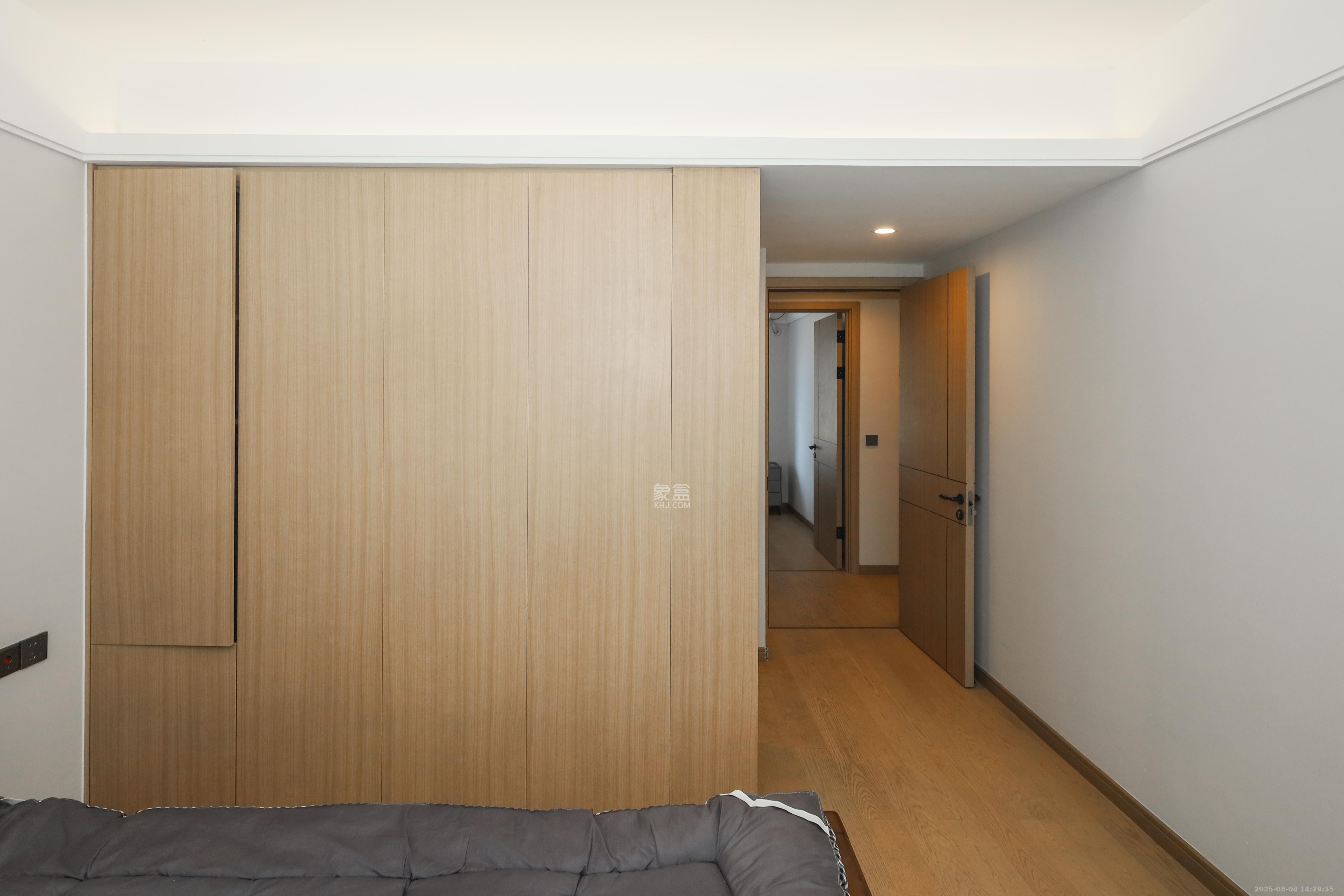 爱家当代境  4室2厅2卫    160.0万 爱家当代境  4室2厅2卫    160.0万卧室