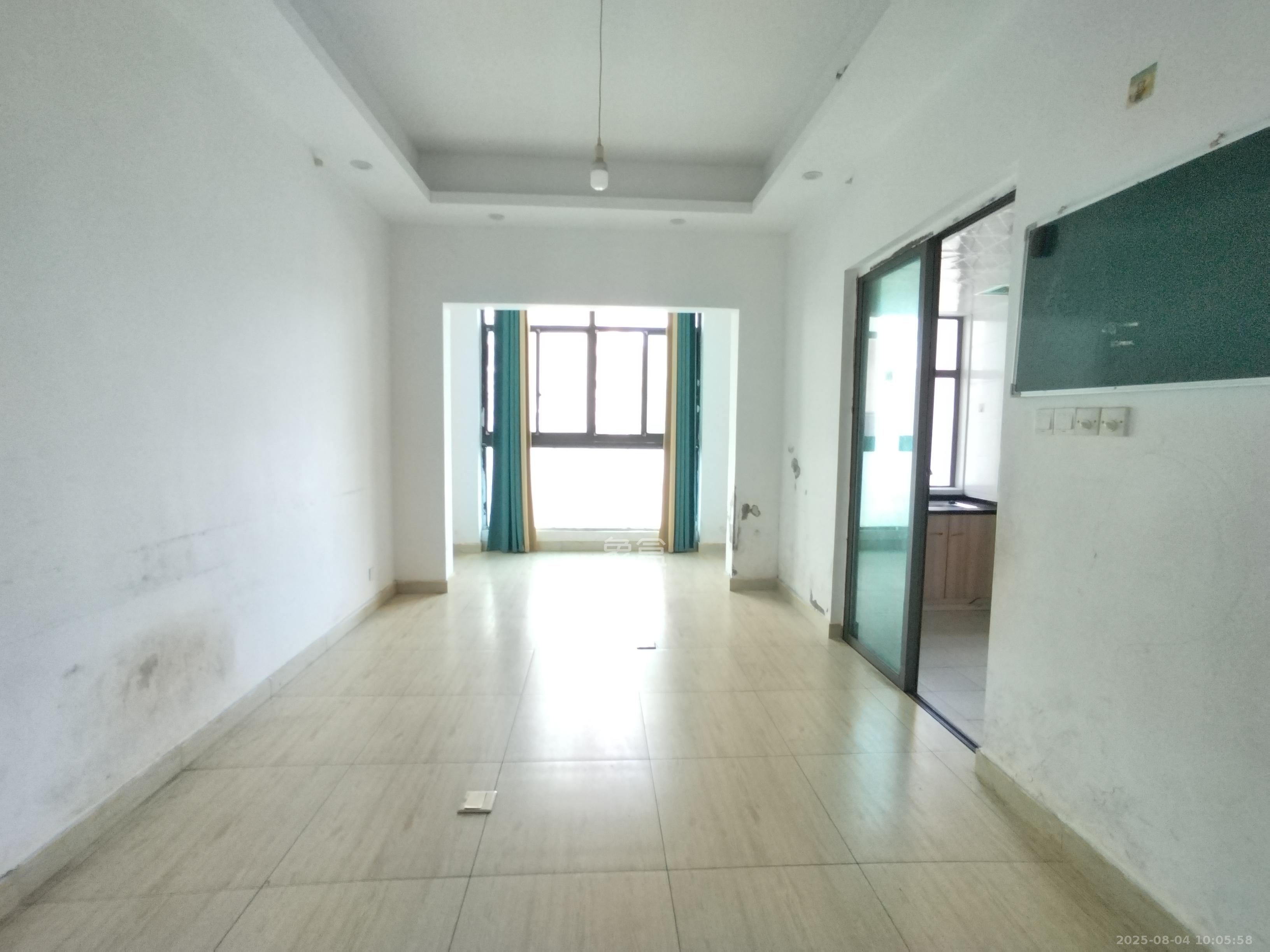 滨江一号(丰泰花园)  5室2厅2卫    3400.0元/月 滨江一号(丰泰花园)  5室2厅2卫    3400.0元/月室内图