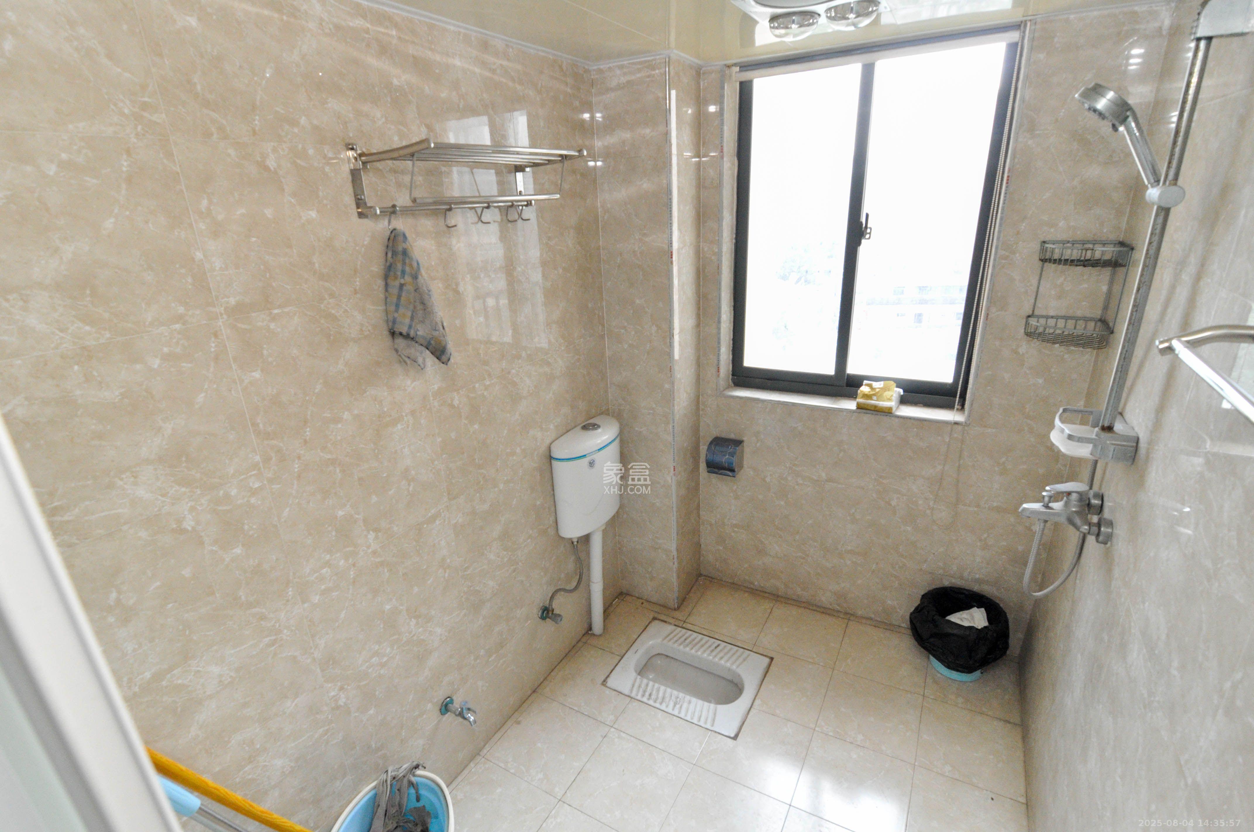 西子湖畔沃府  4室2厅2卫   3800.00元/月室内图