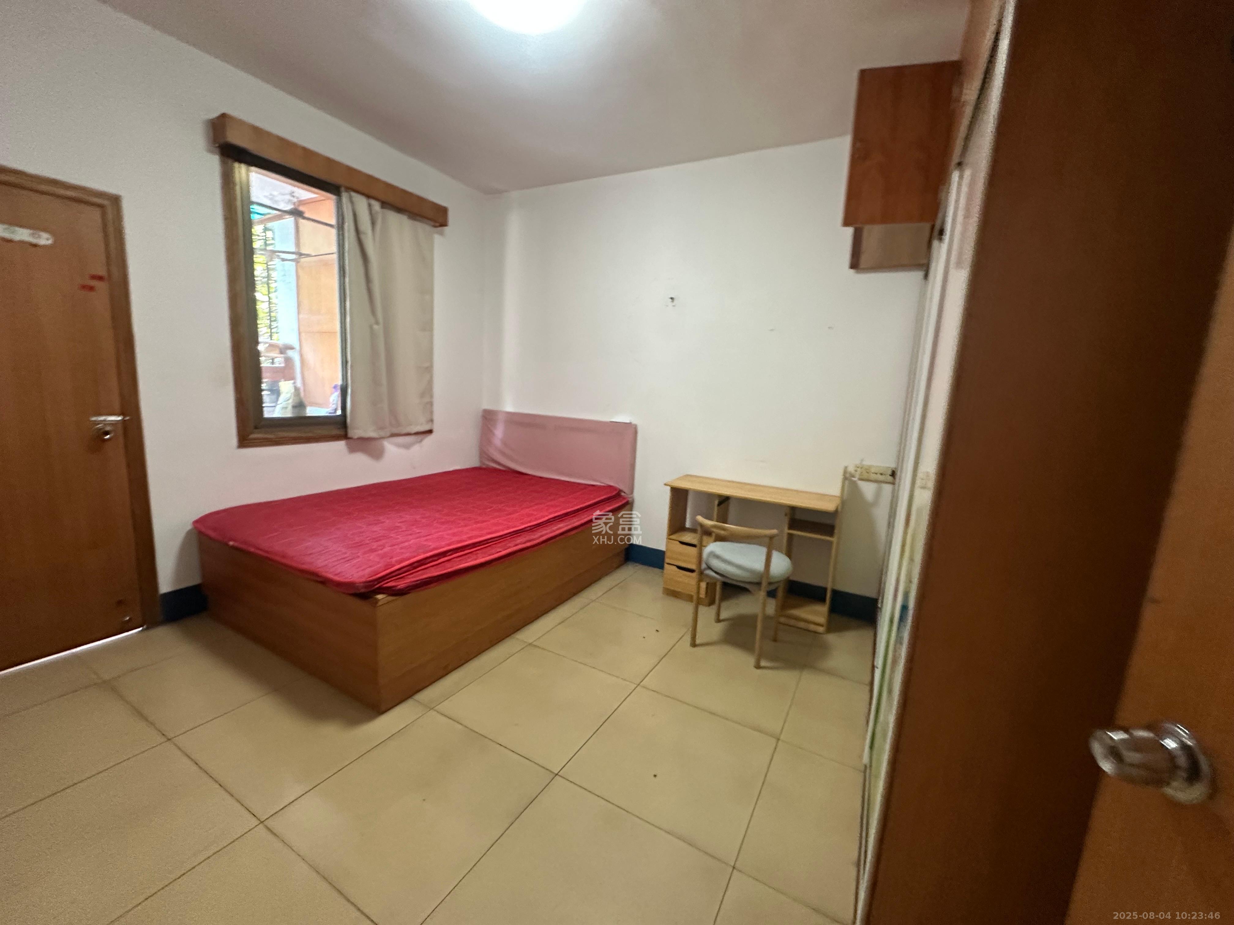 赤岗小区(一二三片) 3室2厅1卫 1800.0元/月 赤岗小区(一二三片) 3室2厅1卫 1800.0元/月室内图