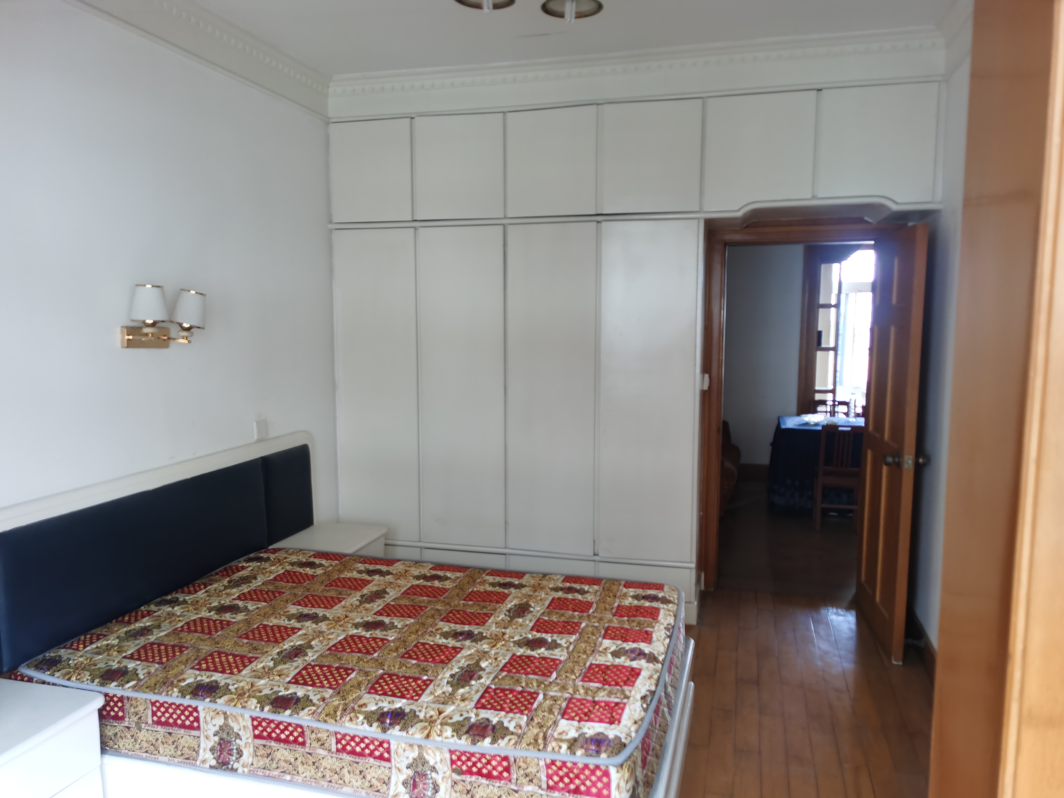 市人大政协机关大院住宅区(老市委) 3室1厅1卫 1300.0元/月 市人大政协机关大院住宅区(老市委) 3室1厅1卫 1300.0元/月室内图