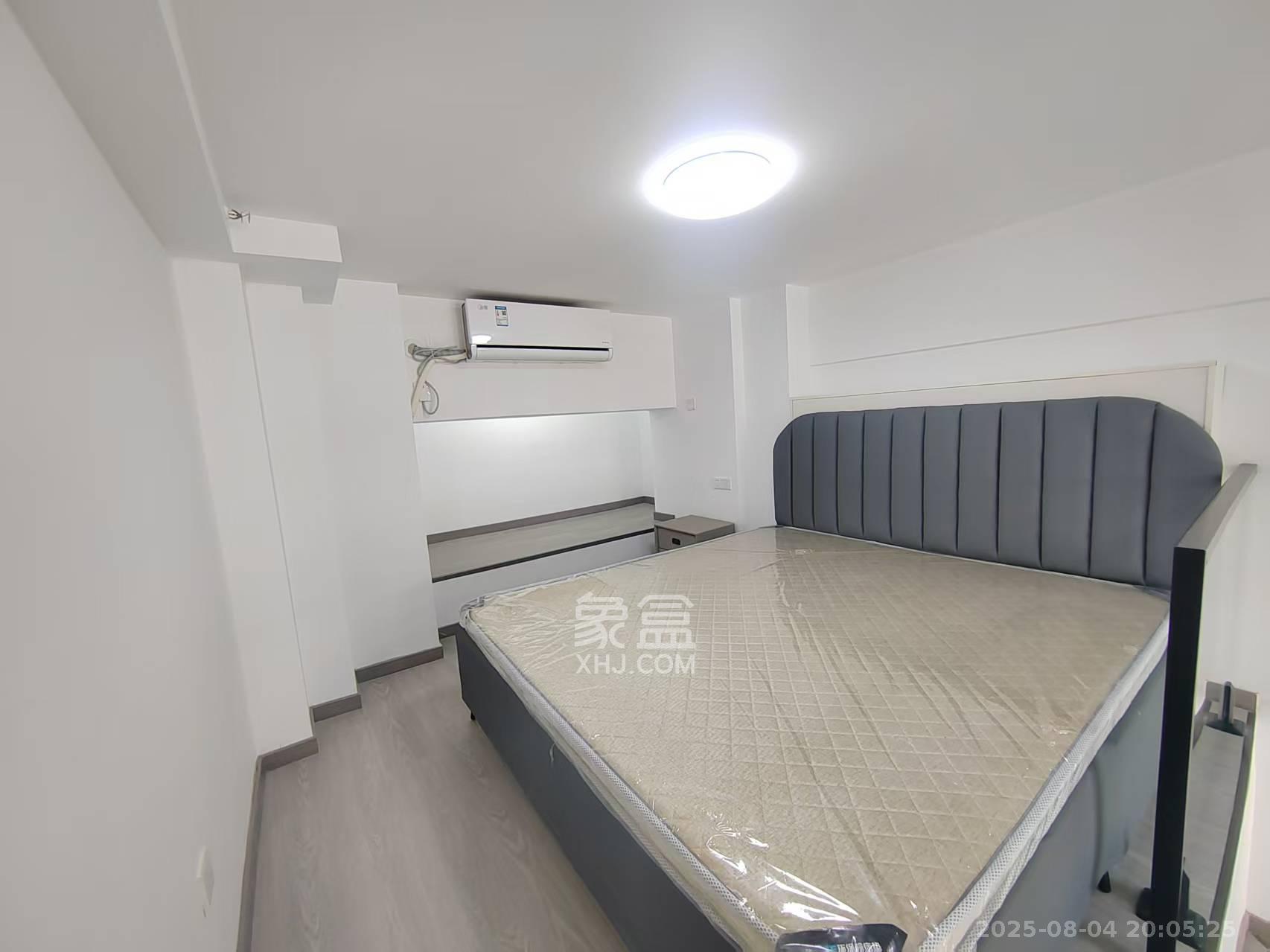 卓越江岸  1室1厅1卫    2500.0元/月室内图