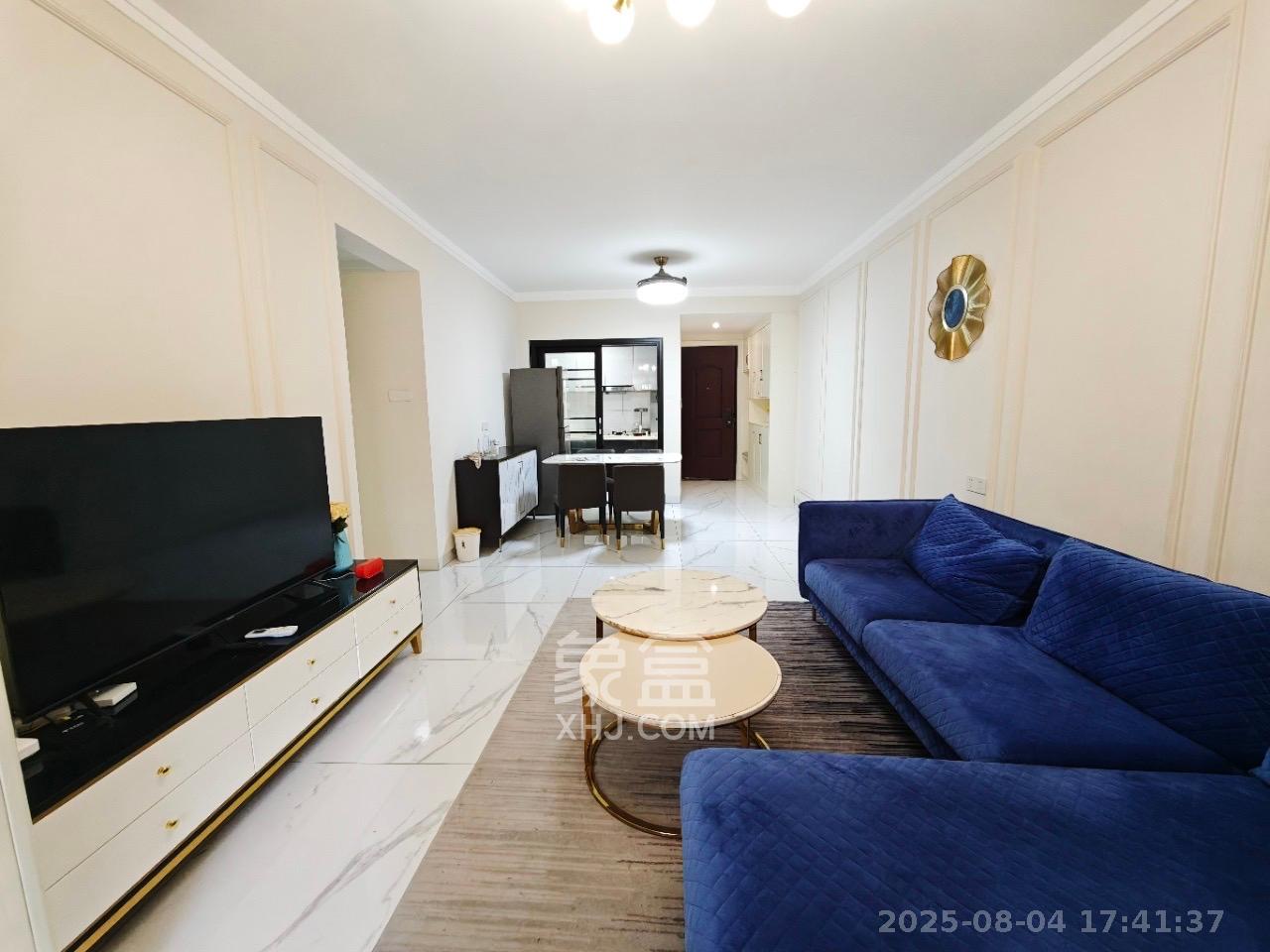 卓越浅水湾  3室2厅2卫    2700.0元/月 卓越浅水湾  3室2厅2卫    2700.0元/月室内图