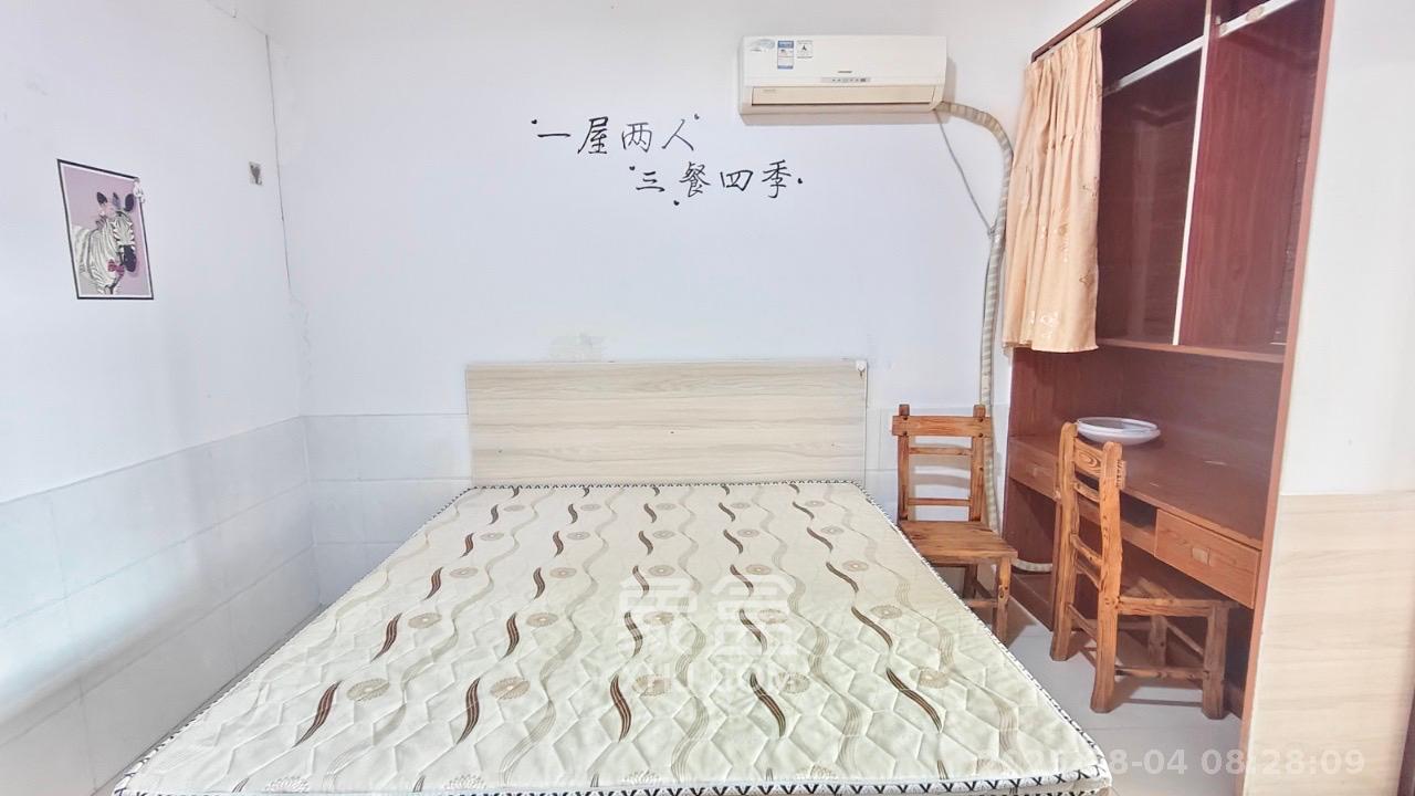 大坝咀小区  1室1厅1卫    1200.0元/月室内图