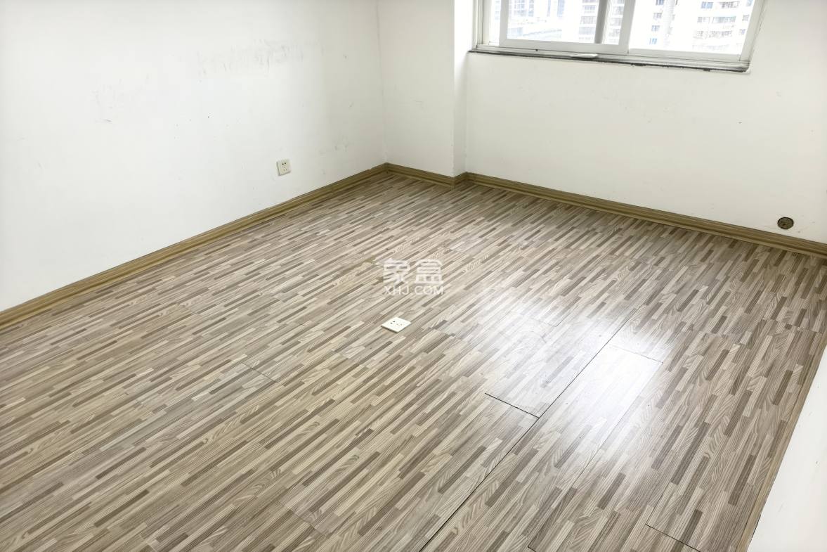 中盐大厦 3室2厅2卫 3200.0元/月 中盐大厦 3室2厅2卫 3200.0元/月室内图