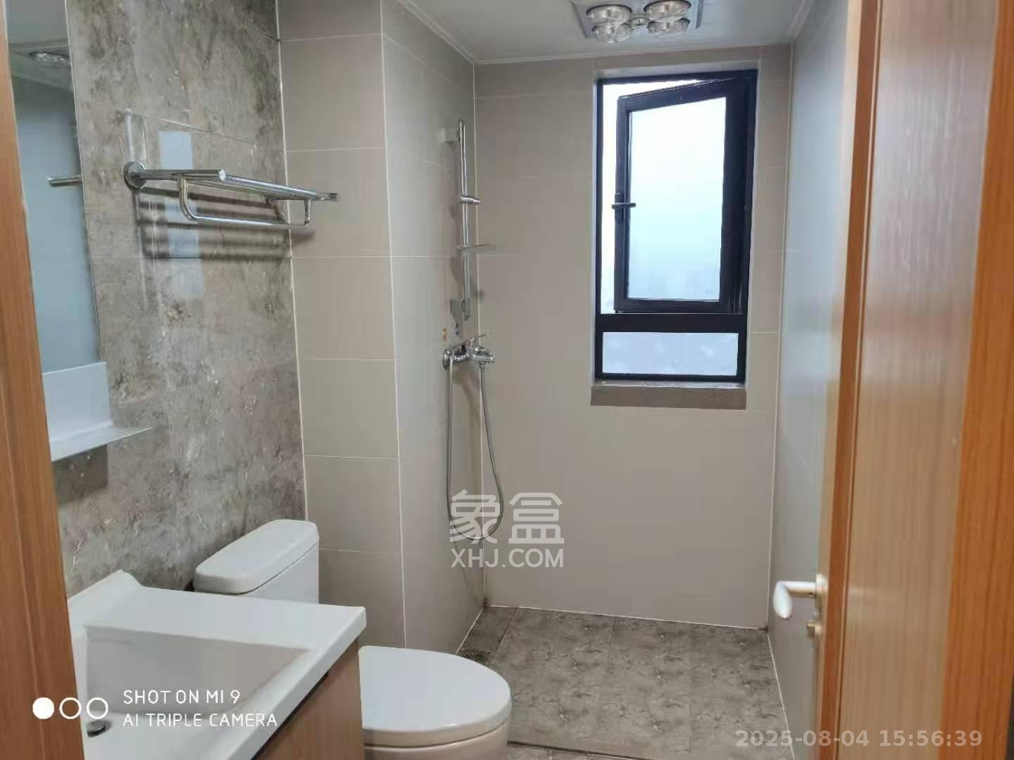 万科金域蓝湾  1室2厅2卫   3000.00元/月室内图