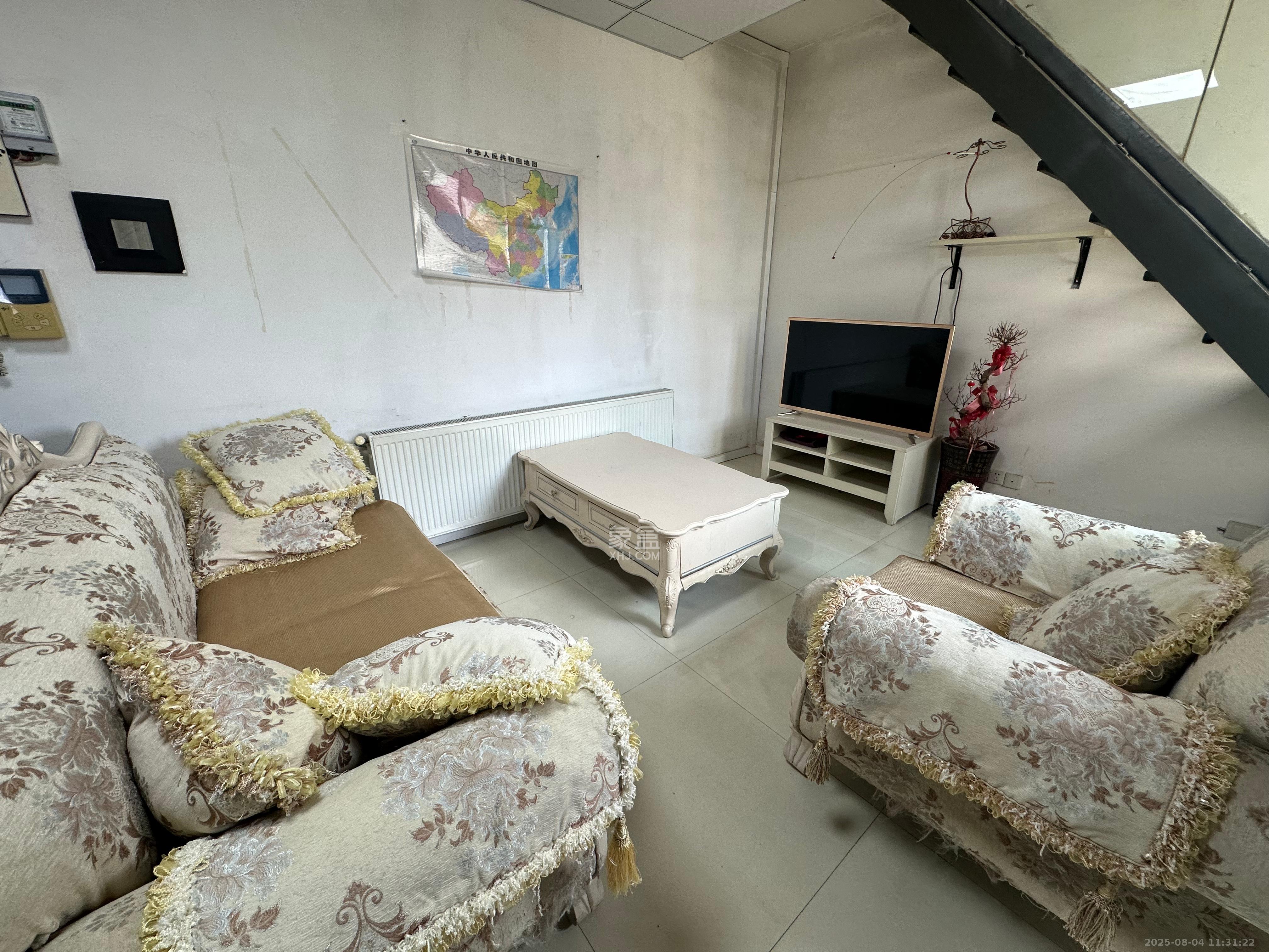 上海城小区 1室2厅1卫 2000.0元/月 上海城小区 1室2厅1卫 2000.0元/月室内图