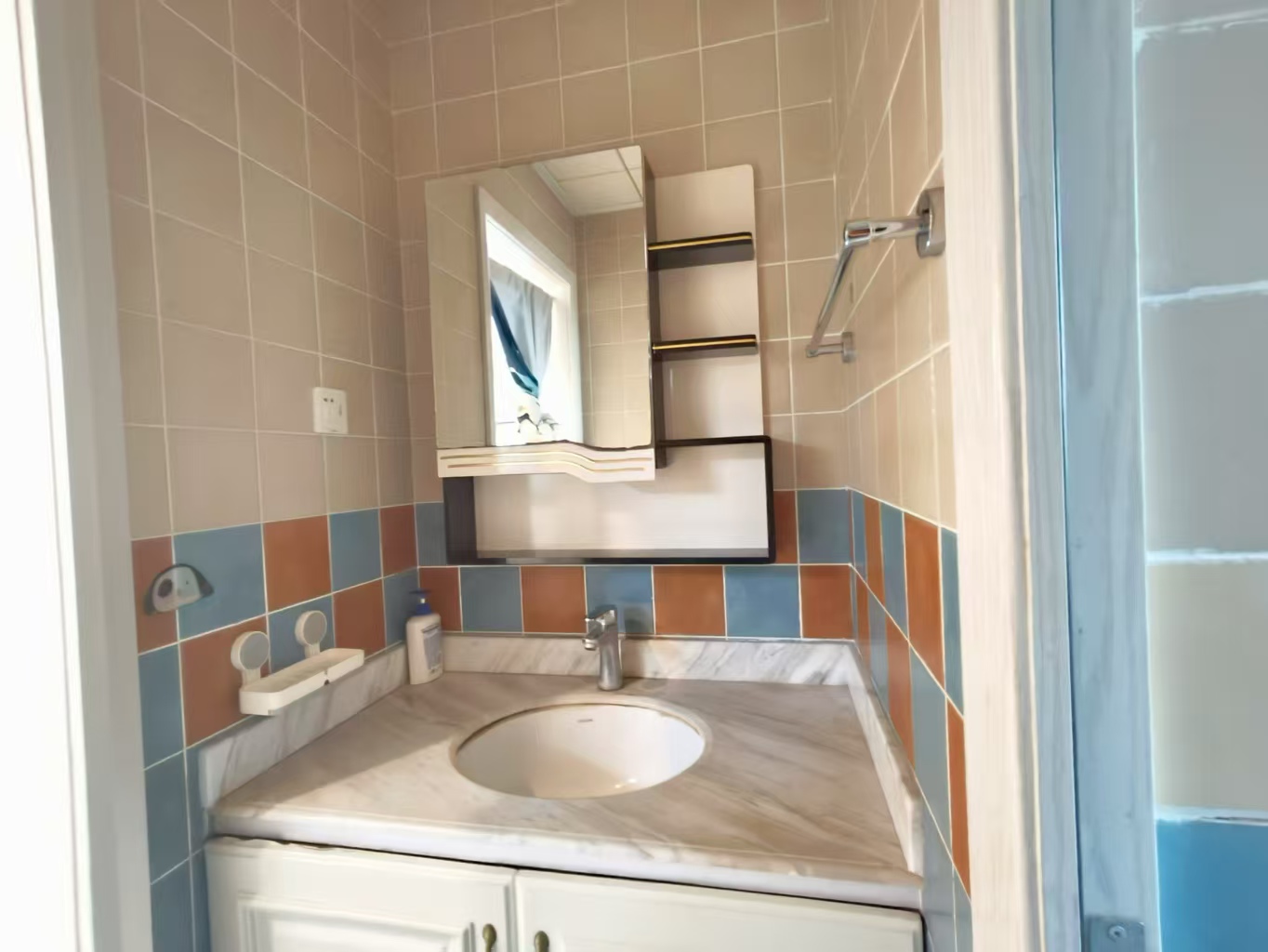 百金城小区 4室2厅2卫 4000.0元/月 百金城小区 4室2厅2卫 4000.0元/月室内图