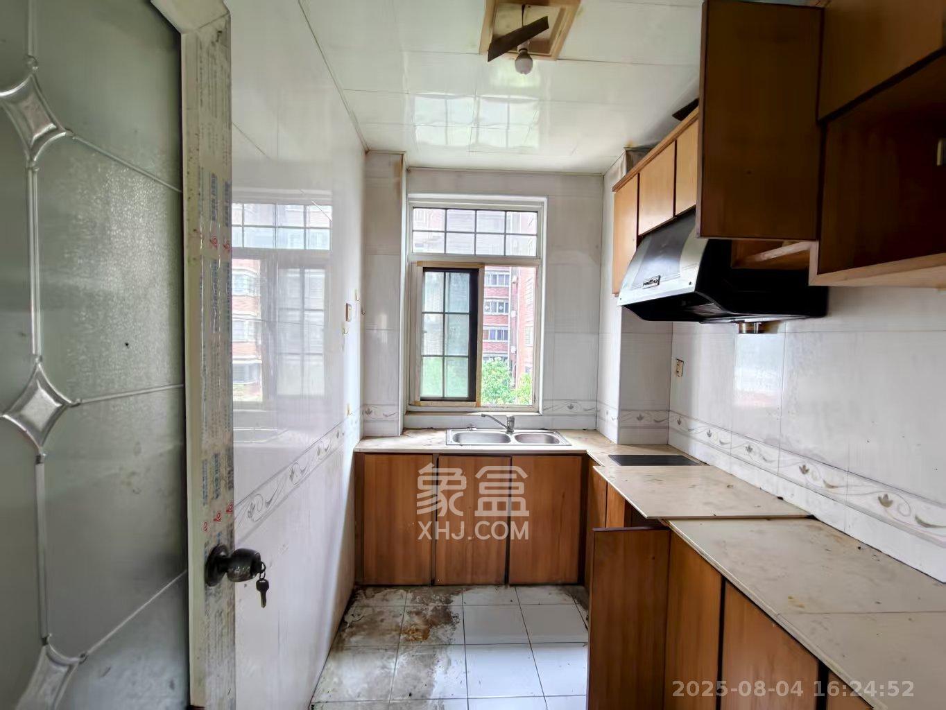 嘉盛逸林园(新合村综合楼) 3室2厅2卫 2000.0元/月 嘉盛逸林园(新合村综合楼) 3室2厅2卫 2000.0元/月室内图