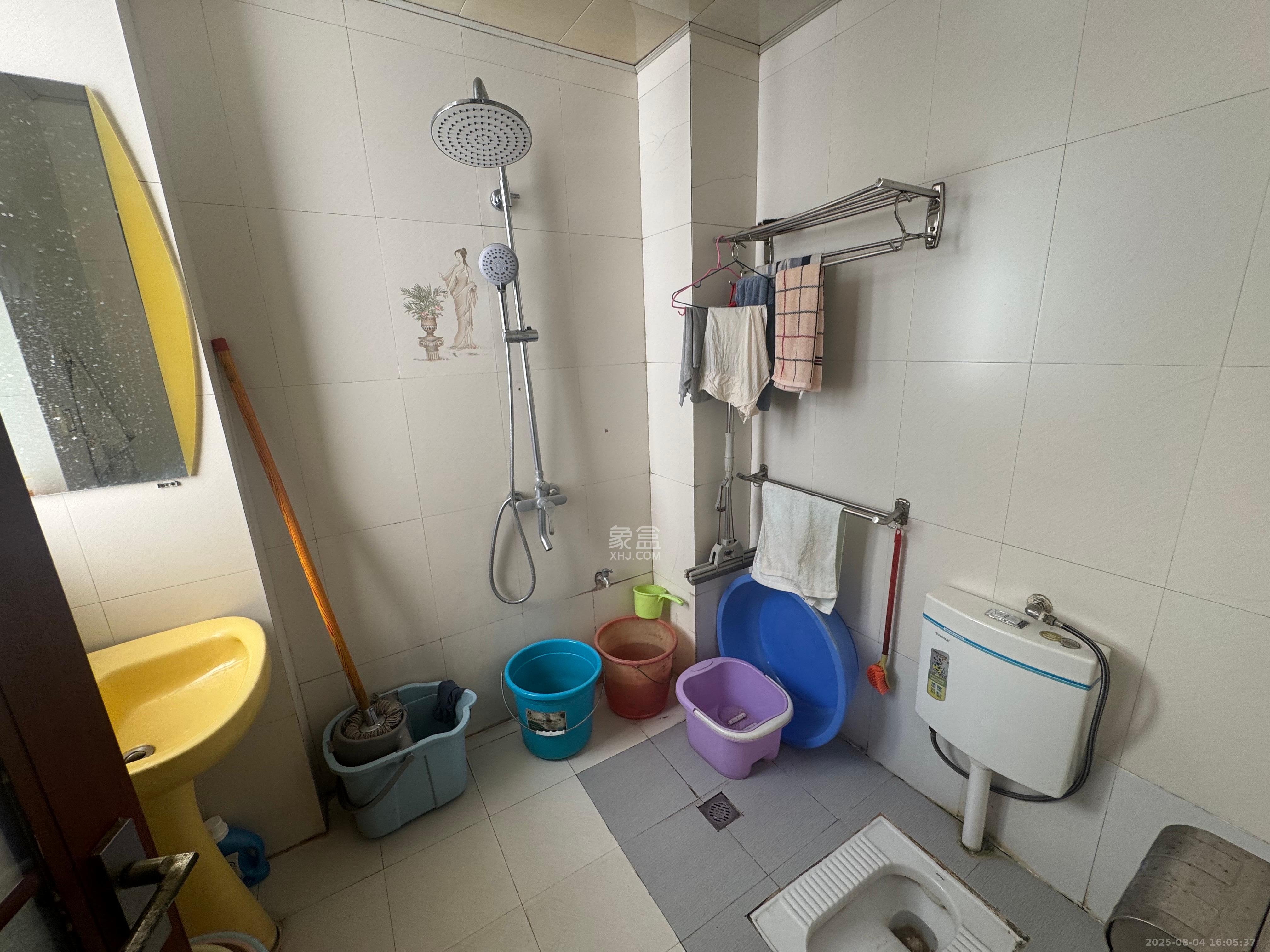 银港水晶城  3室2厅2卫    2800.0元/月室内图