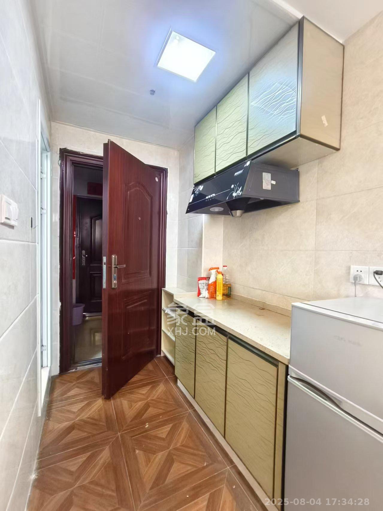 上林紫郡(锦顺和园)  1室1厅1卫    1500.0元/月 上林紫郡(锦顺和园)  1室1厅1卫    1500.0元/月室内图