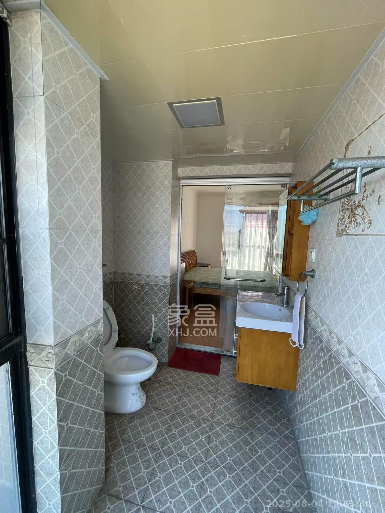 永祺西京  3室2厅2卫   2800.00元/月室内图