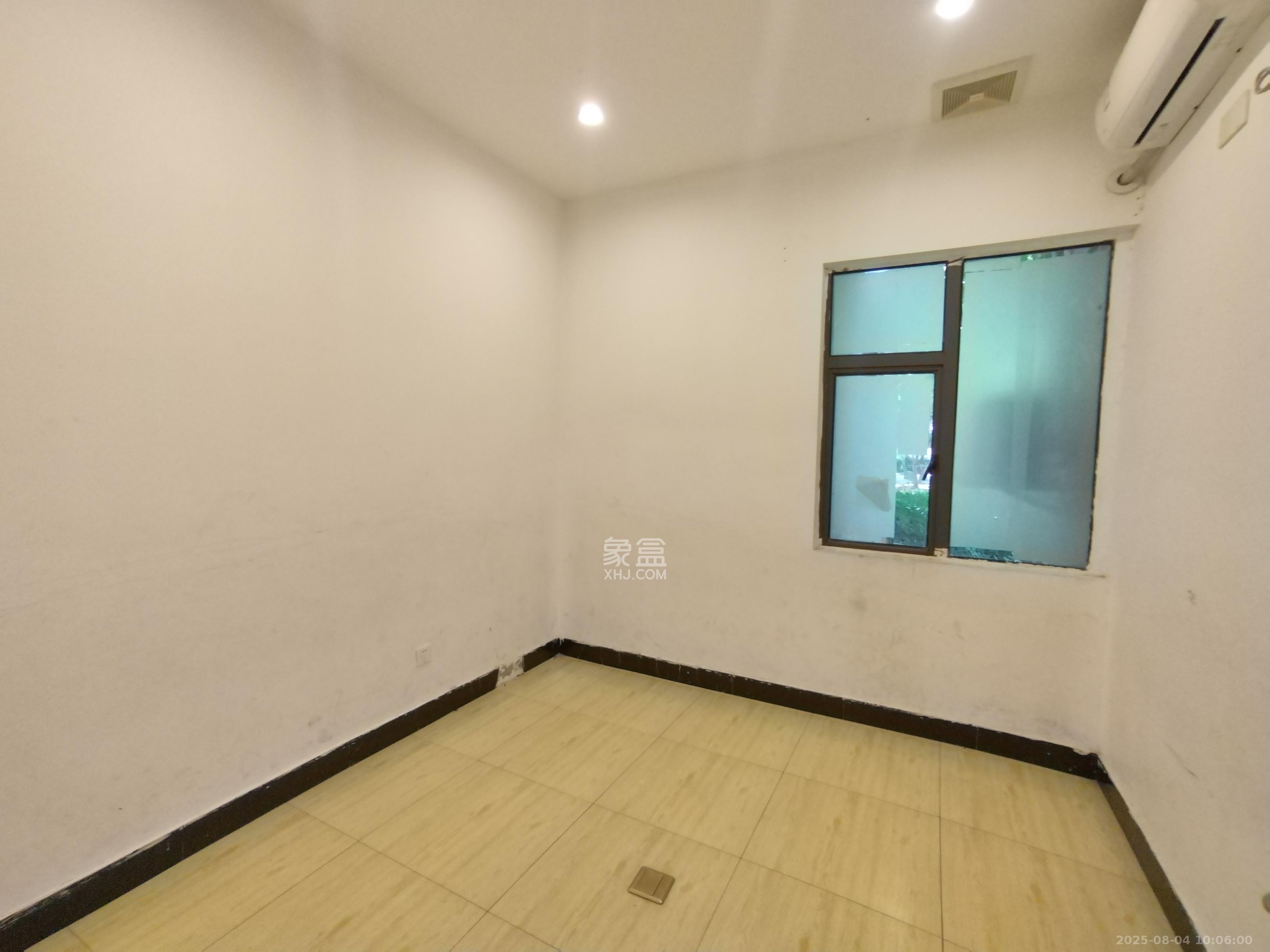 滨江一号(丰泰花园)  5室2厅2卫    3400.0元/月 滨江一号(丰泰花园)  5室2厅2卫    3400.0元/月室内图