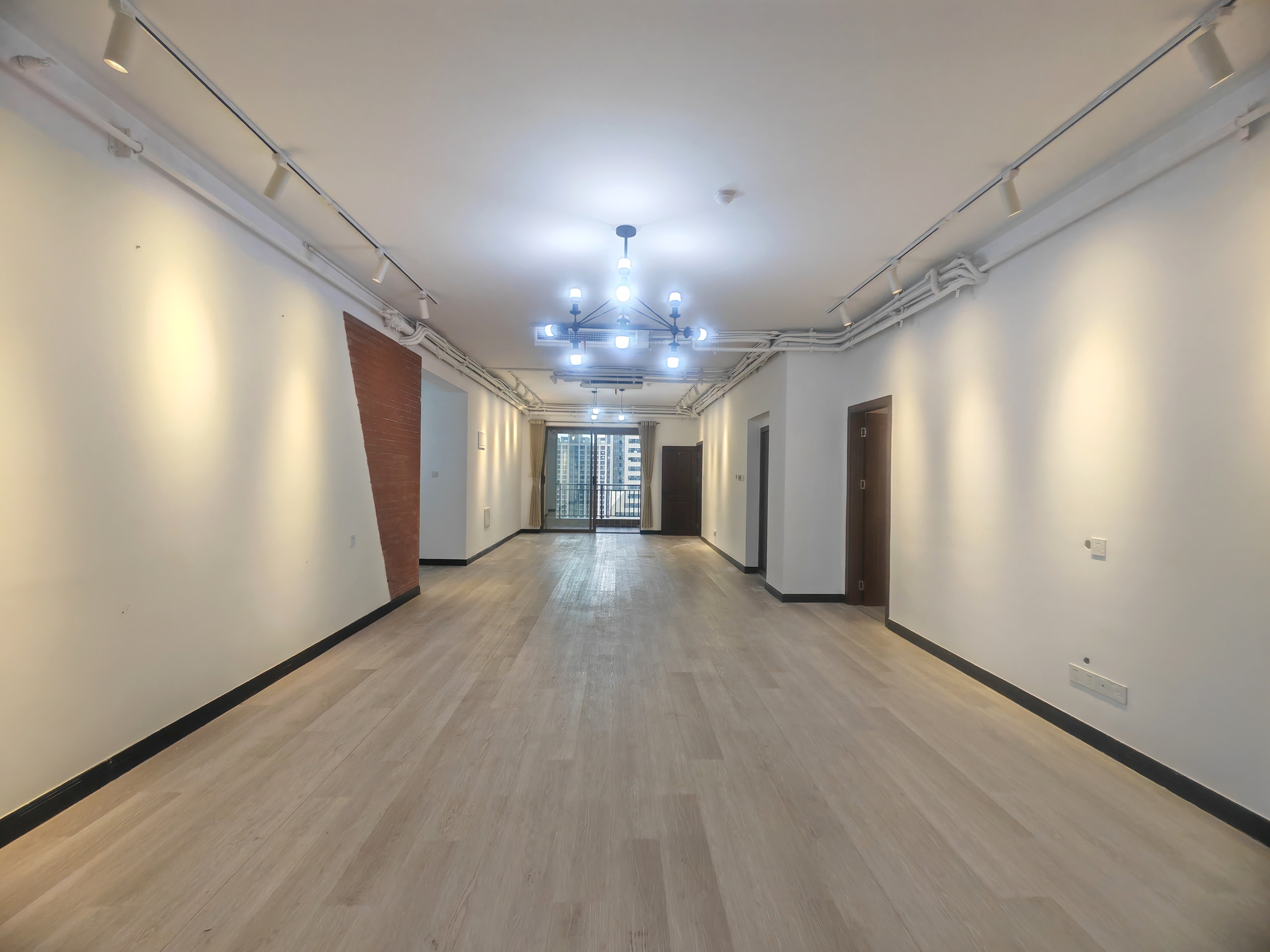 海航豪庭南苑 4室2厅4卫 8000.0元/月 海航豪庭南苑 4室2厅4卫 8000.0元/月室内图