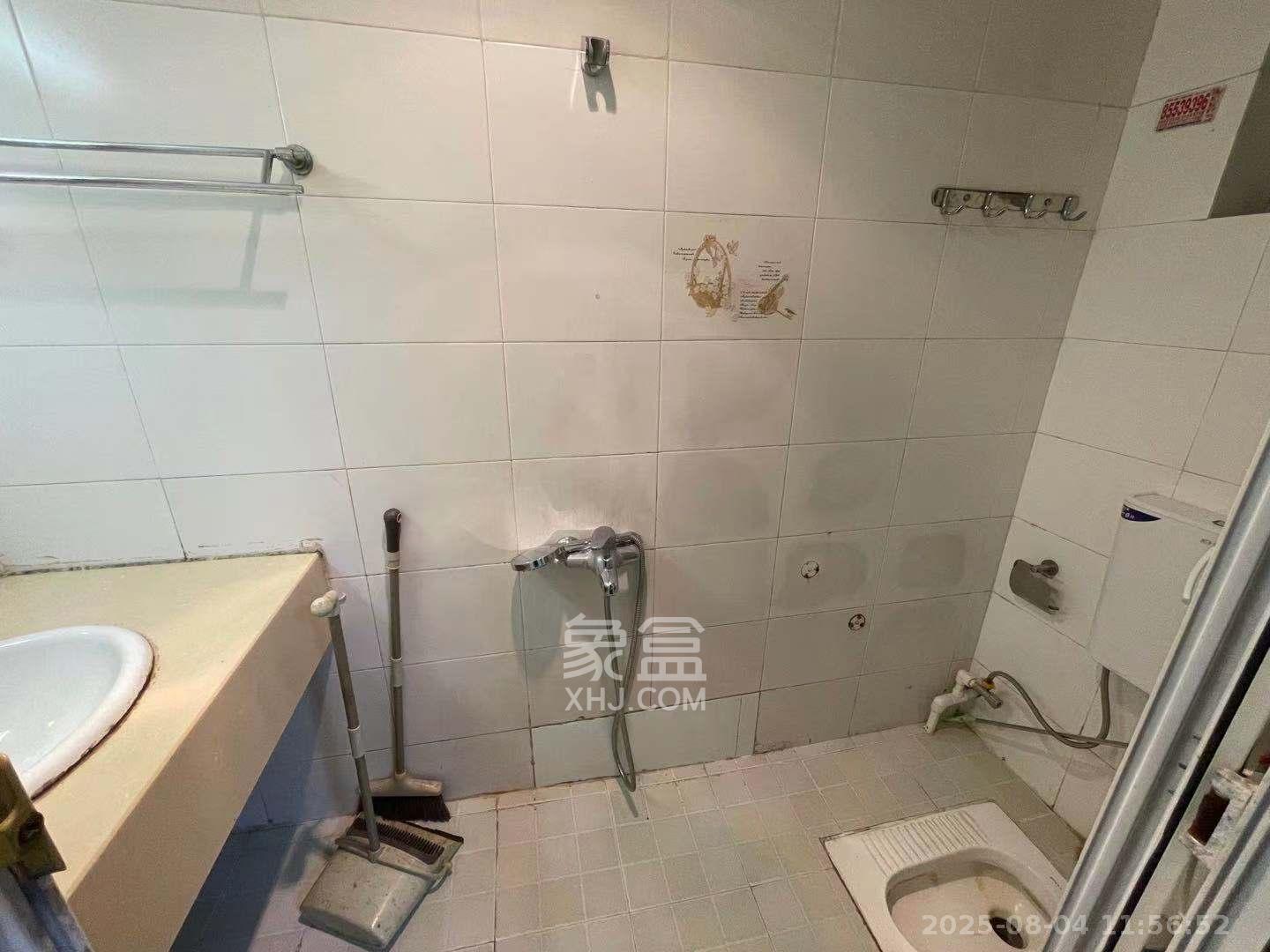 红旗区机械研究所宿舍  3室1厅1卫    2200.0元/月 红旗区机械研究所宿舍  3室1厅1卫    2200.0元/月室内图