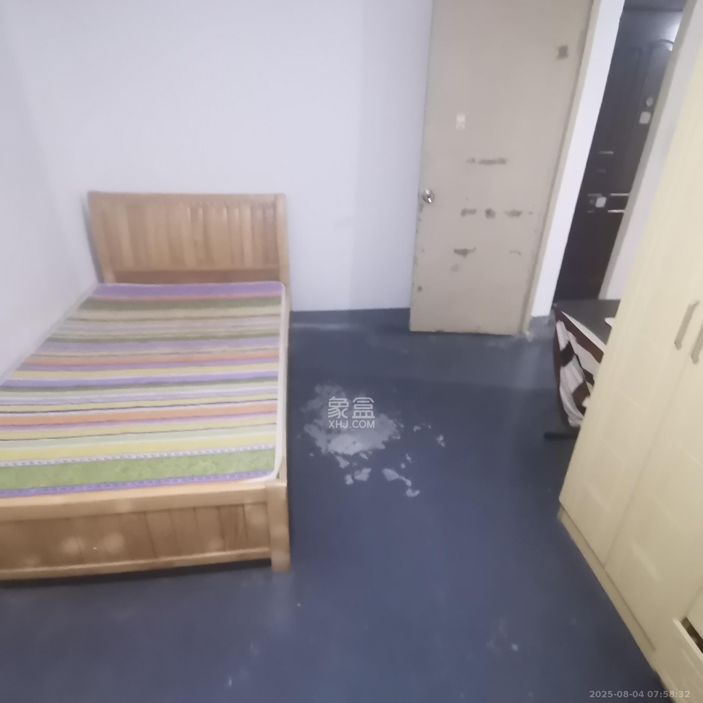 长房凤凰佳园 1室1厅1卫 1000.0元/月 长房凤凰佳园 1室1厅1卫 1000.0元/月室内图