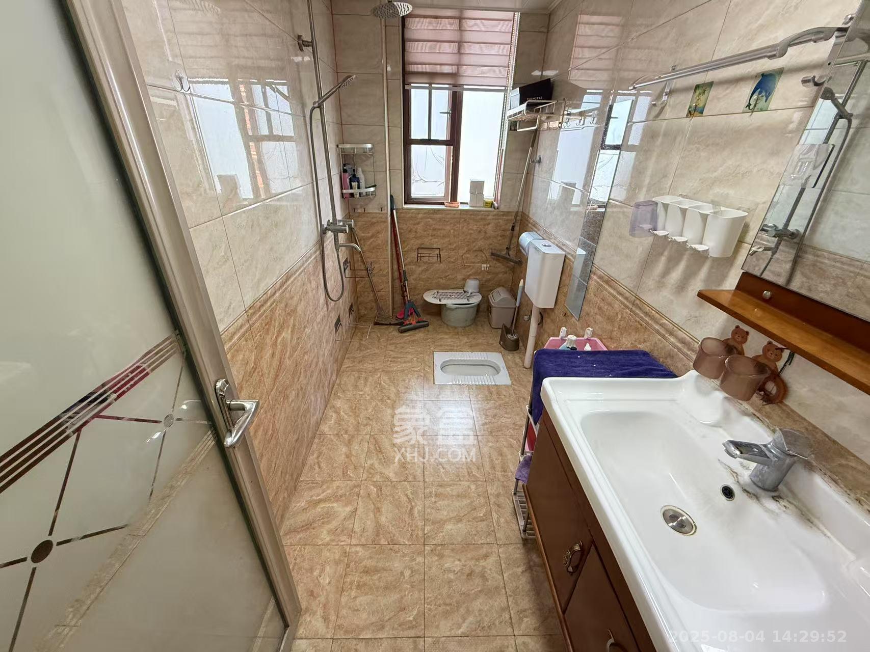 万里时代 3室2厅1卫 2999.0元/月 万里时代 3室2厅1卫 2999.0元/月室内图