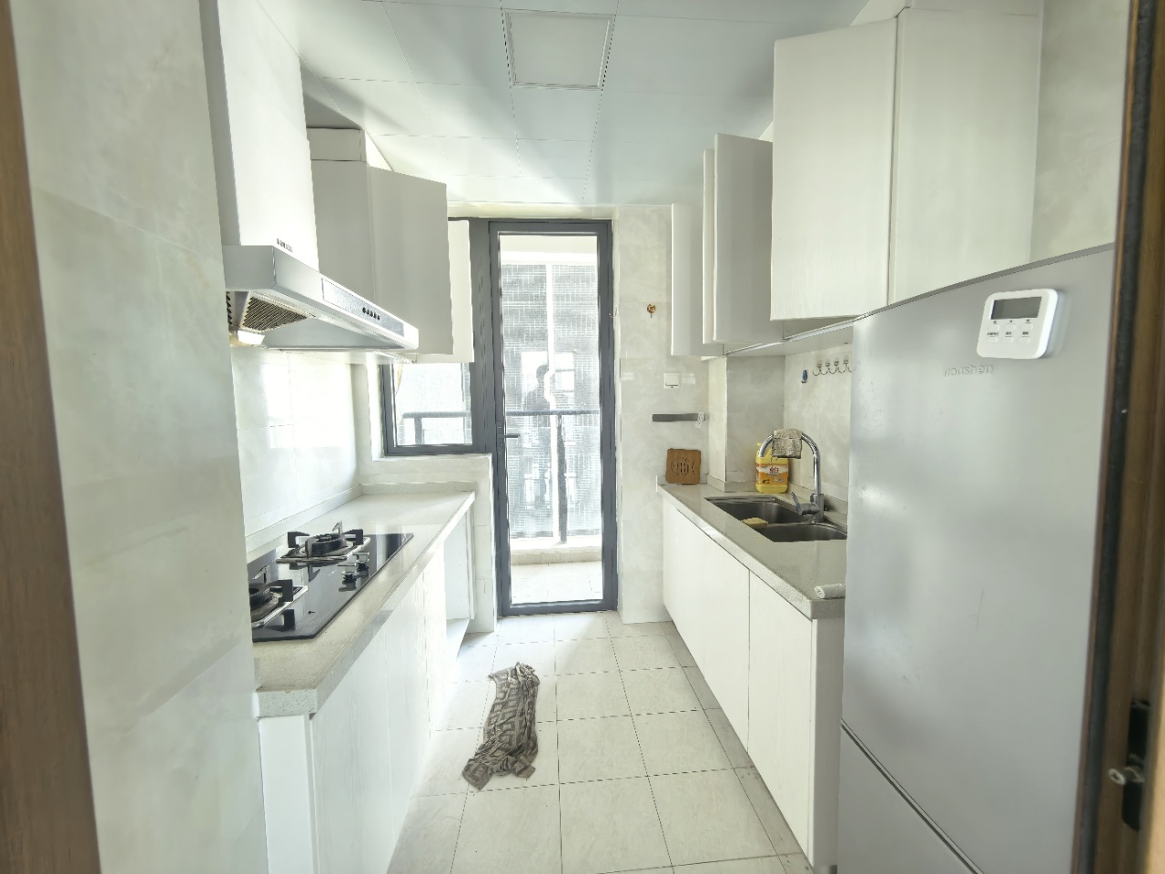 星华海岸城一期  3室2厅2卫    2300.0元/月室内图