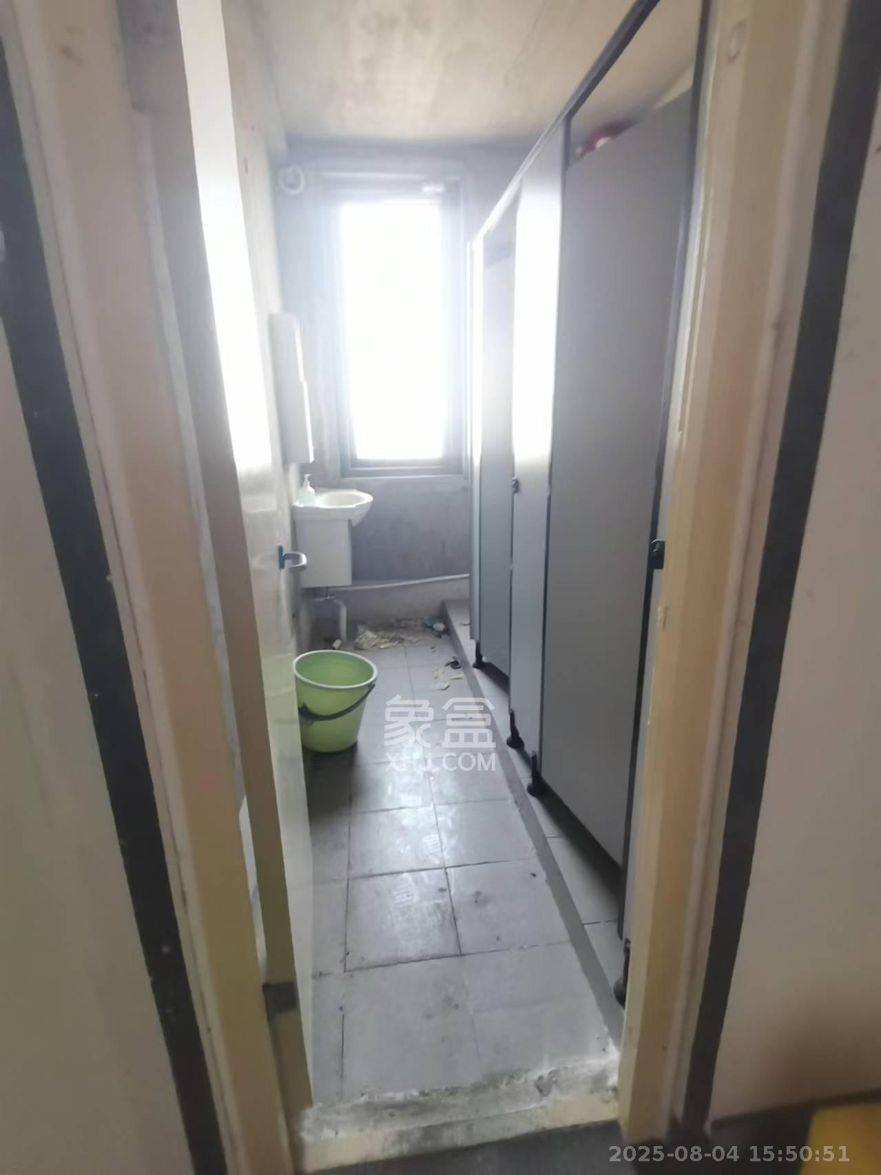 湘江壹号一二三期(创远湘江壹号) 4室2厅2卫 2500.0元/月 湘江壹号一二三期(创远湘江壹号) 4室2厅2卫 2500.0元/月室内图